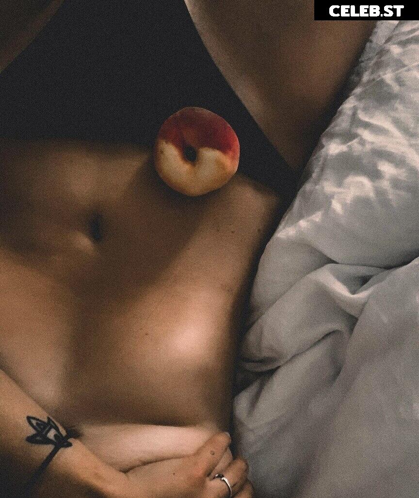 Julia Sophie Image 490001