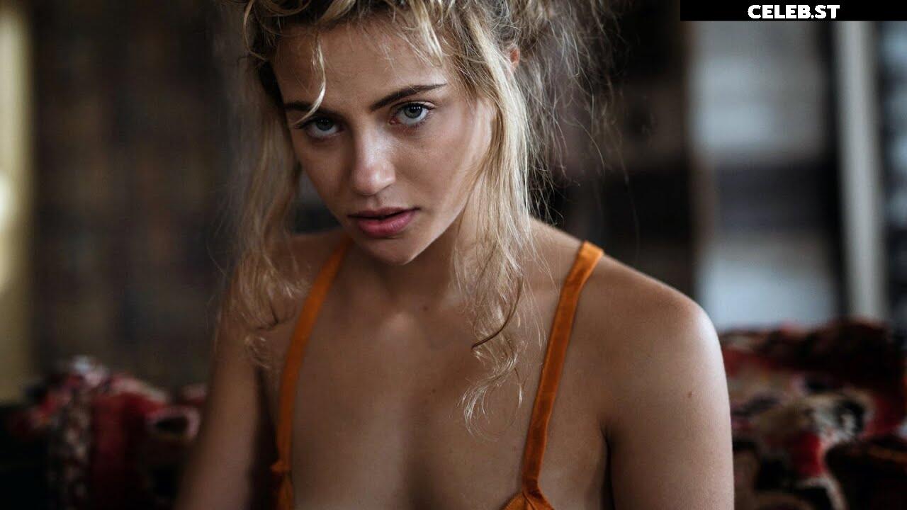 Charlotte Mckee Image 4908550