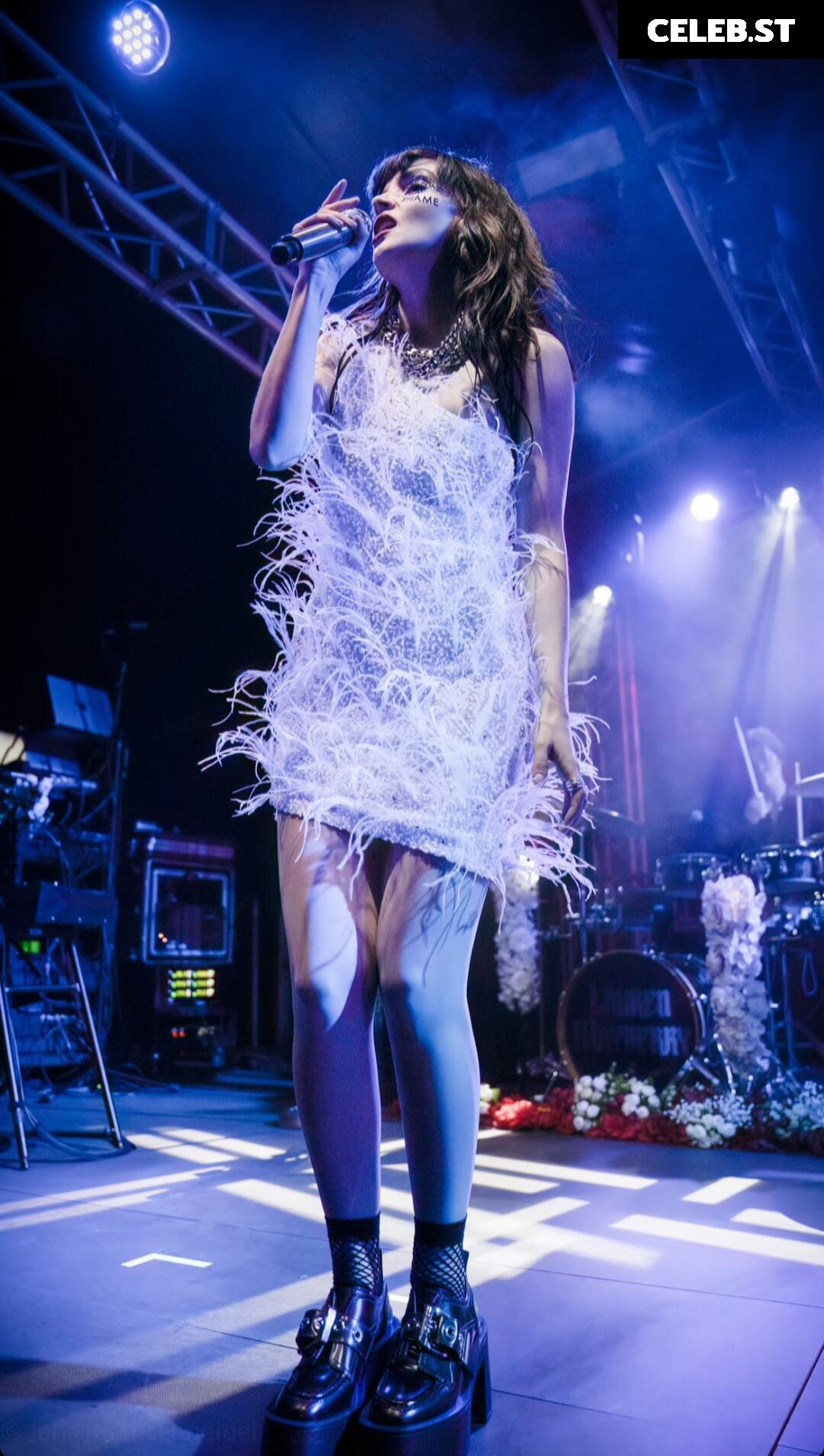 Lauren Mayberry (Singer) Image 4495272