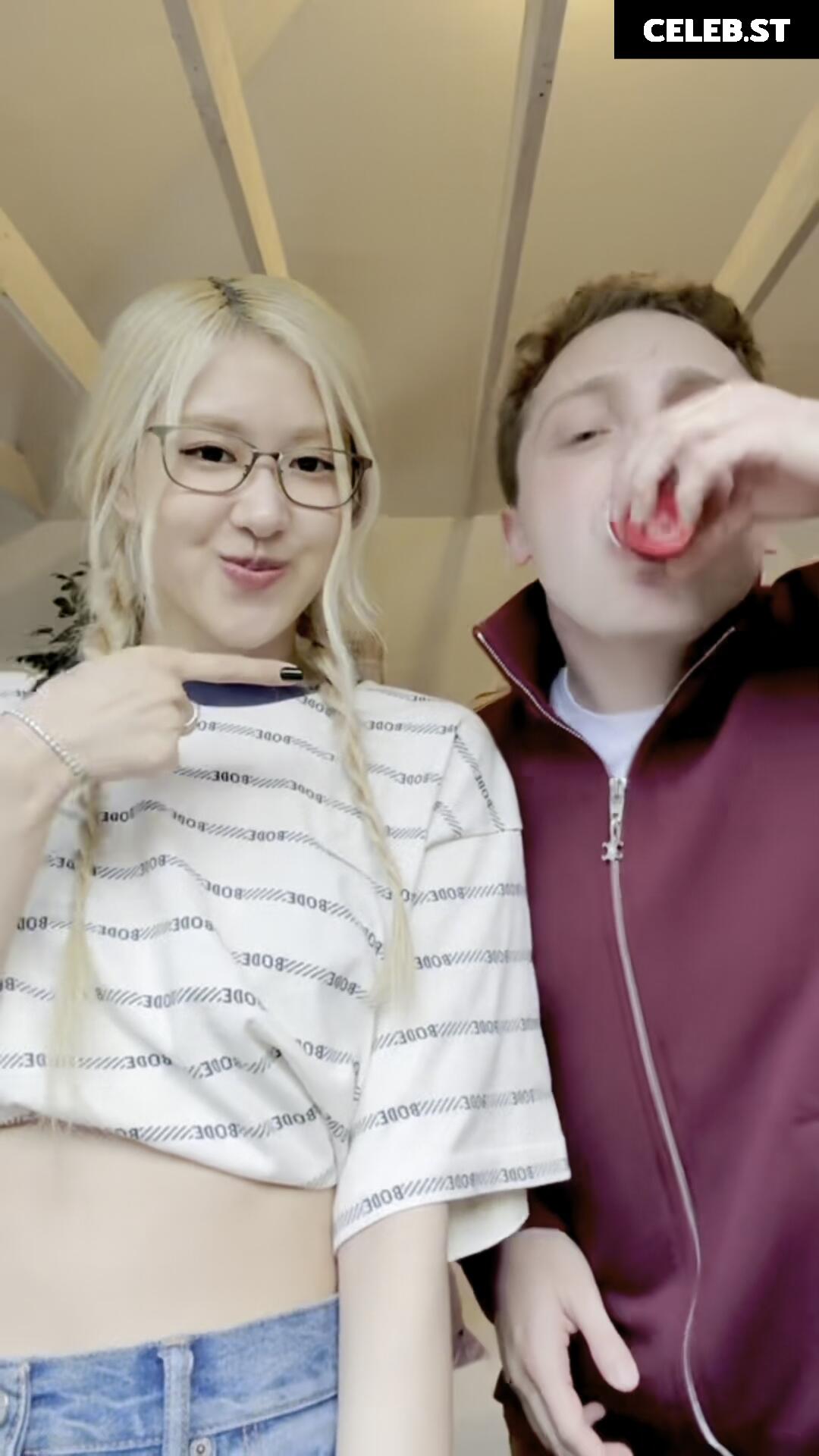 Rosé || Roseanne Park - BLΛƆKPIИK ( BLACKPINK ) Image 4496592