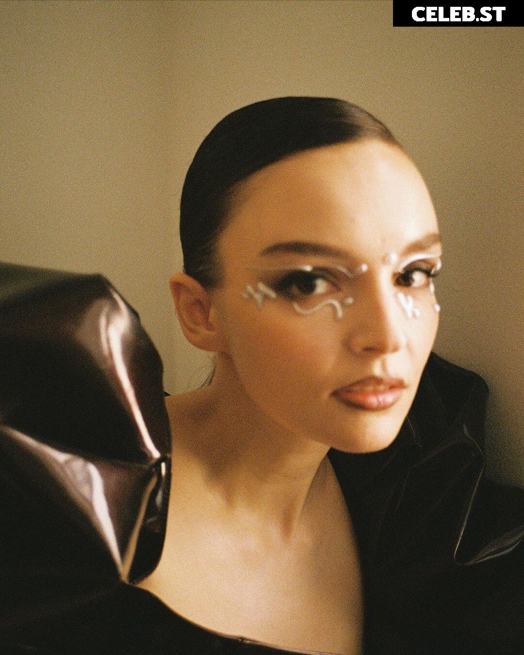Lauren Mayberry (Singer) Image 4496740