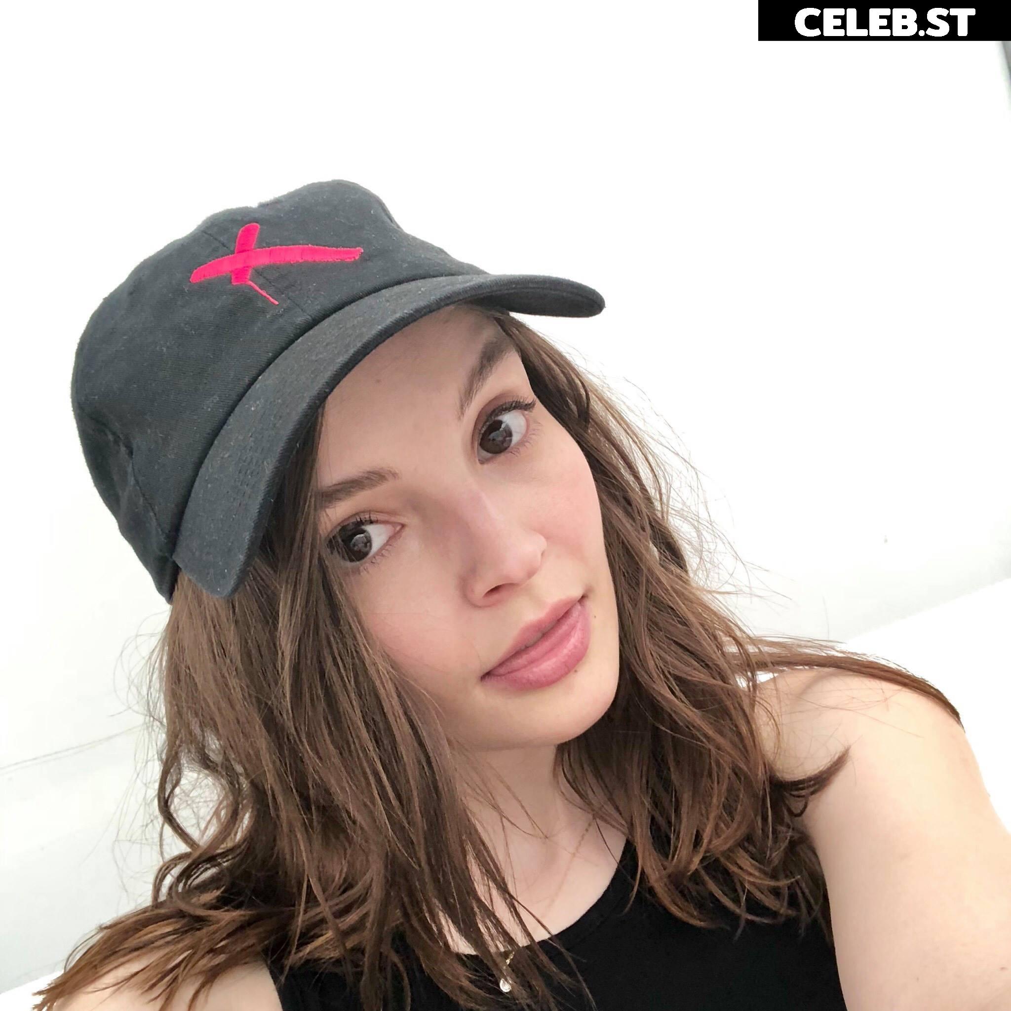 Lauren Mayberry (Singer) Image 4496910