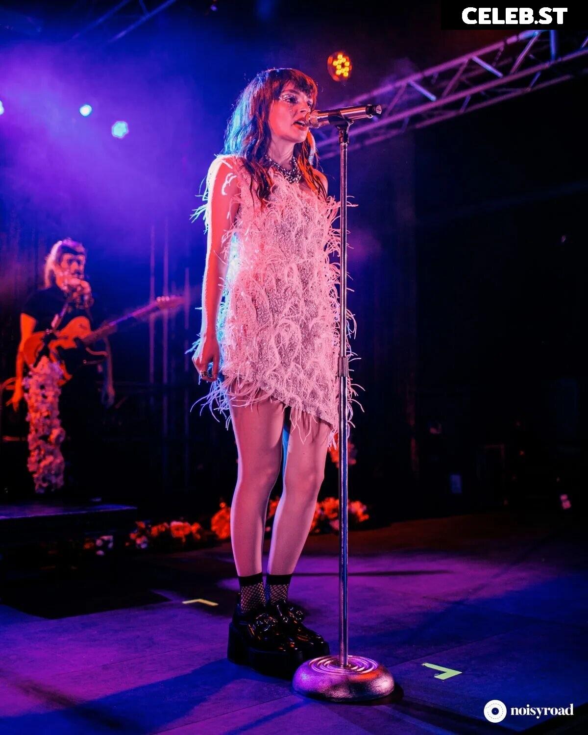 Lauren Mayberry (Singer) Image 4494695