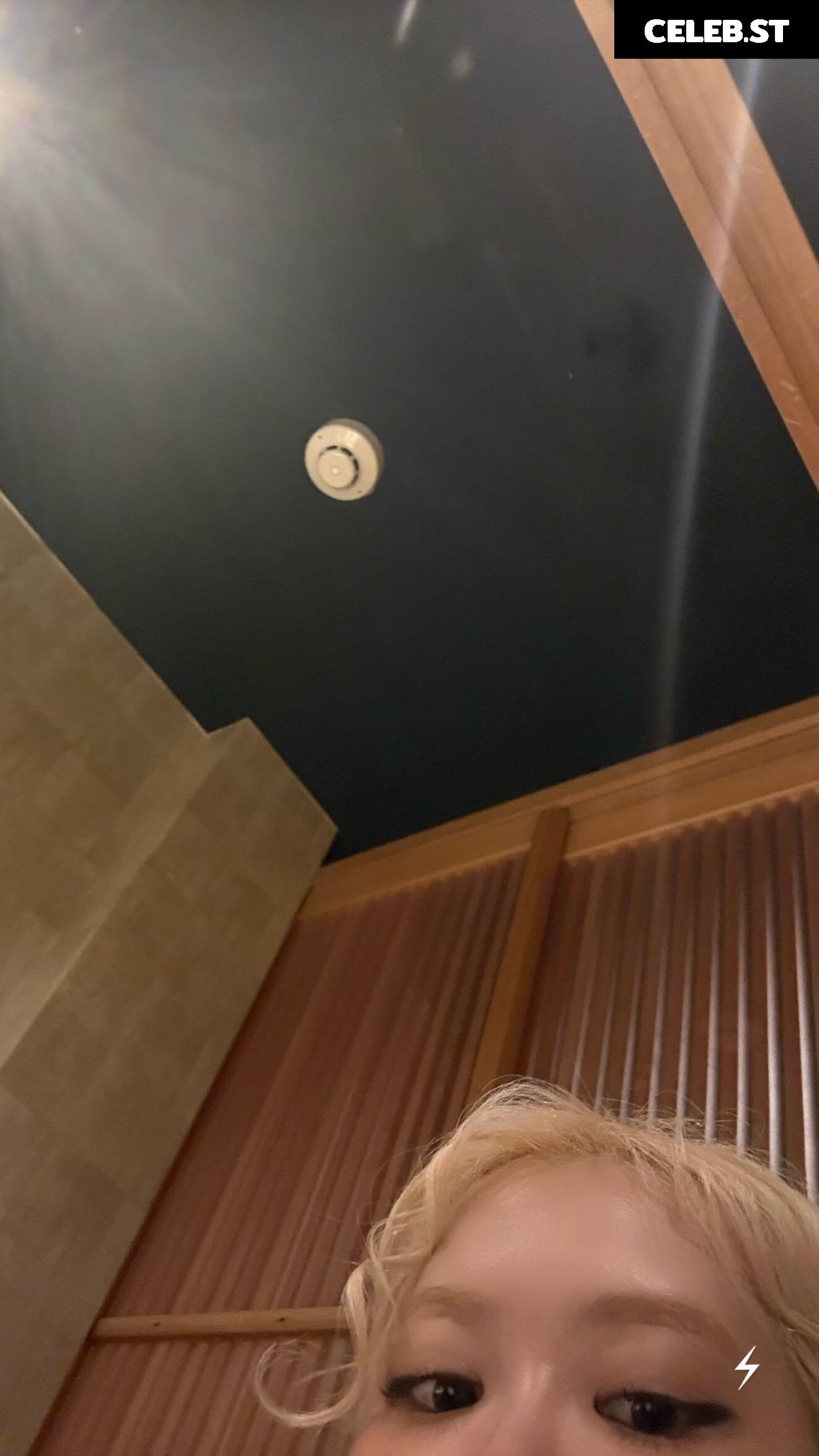 Rosé || Roseanne Park - BLΛƆKPIИK ( BLACKPINK ) Image 4491133