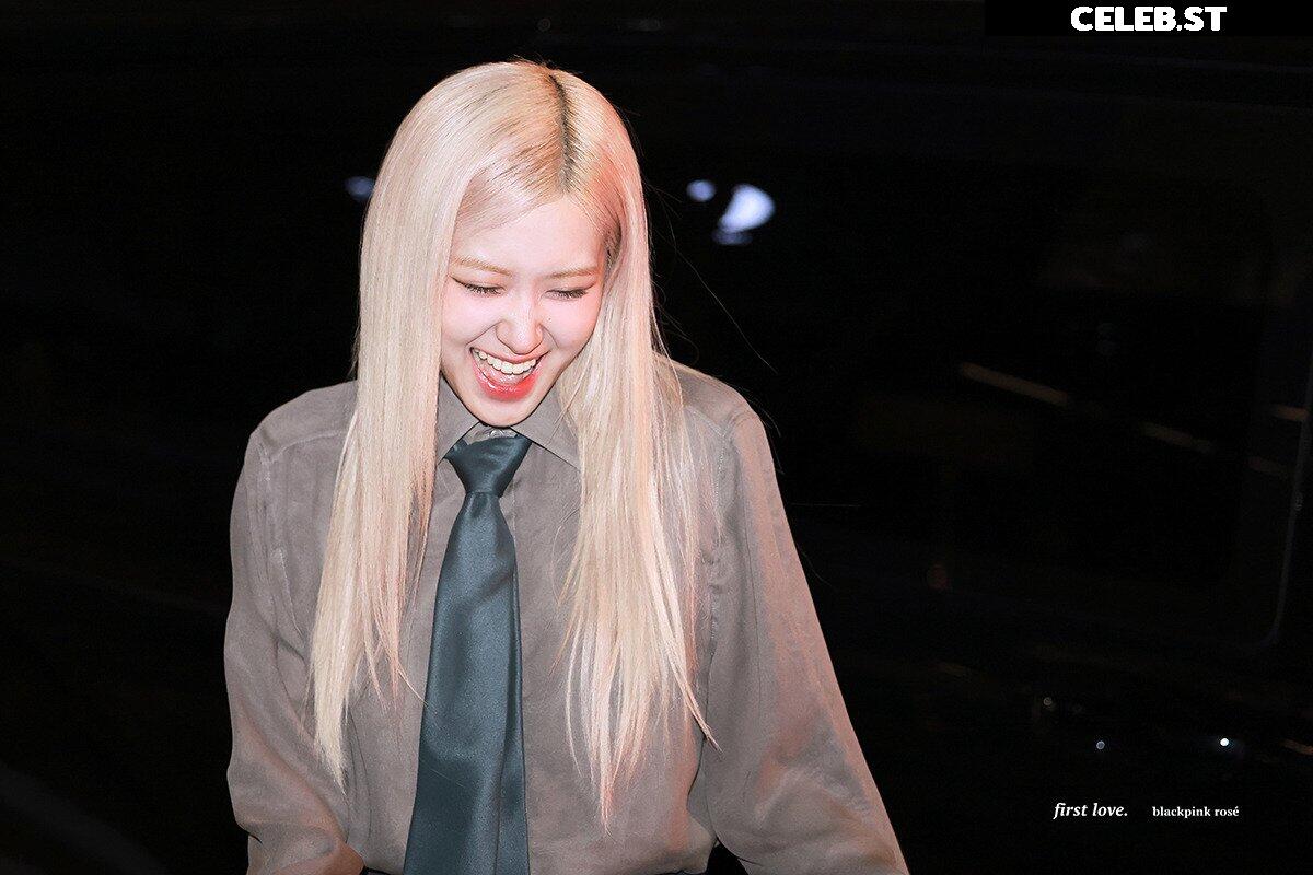 Rosé || Roseanne Park - BLΛƆKPIИK ( BLACKPINK ) Image 4492493