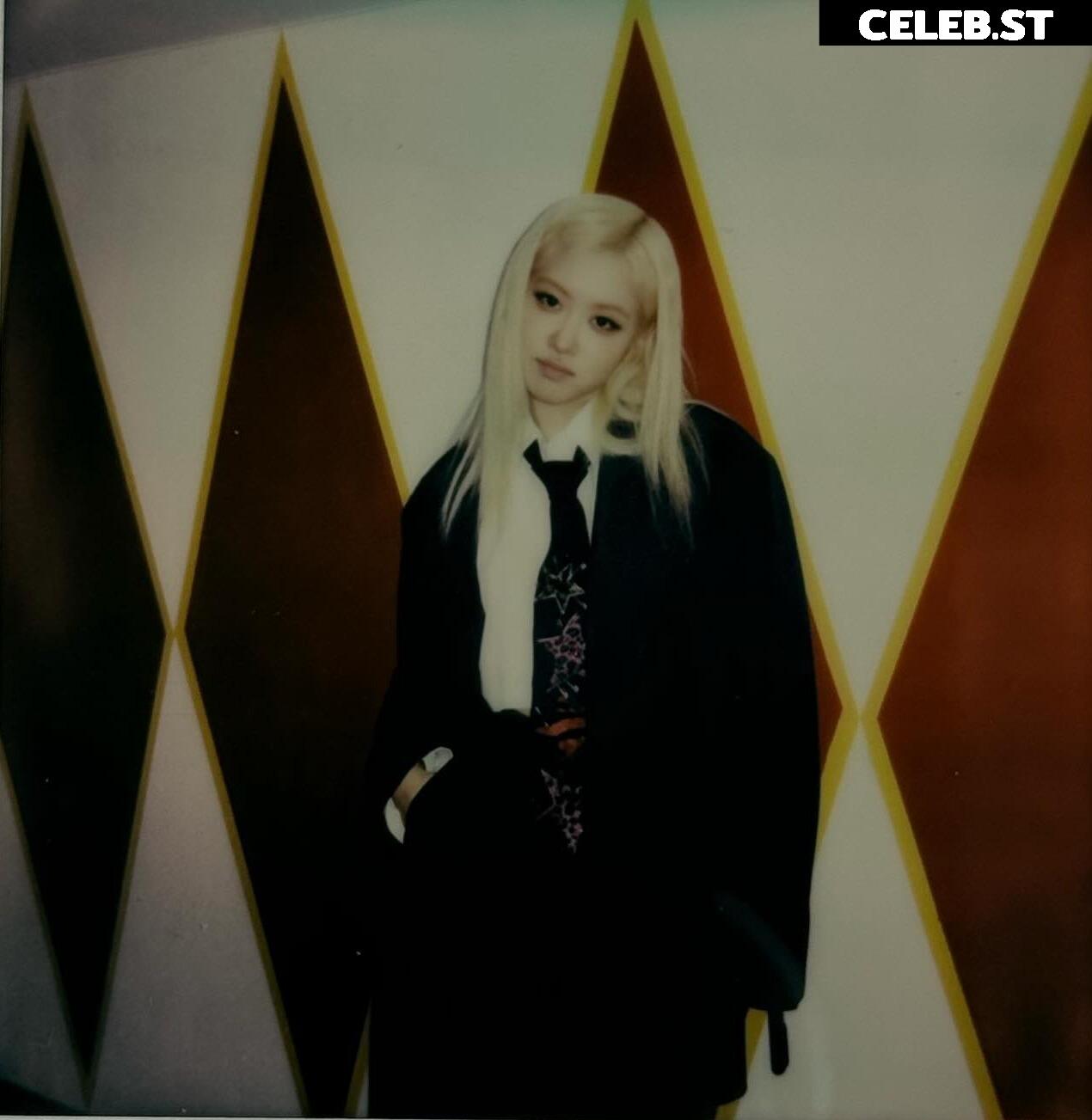 Rosé || Roseanne Park - BLΛƆKPIИK ( BLACKPINK ) Image 4492442