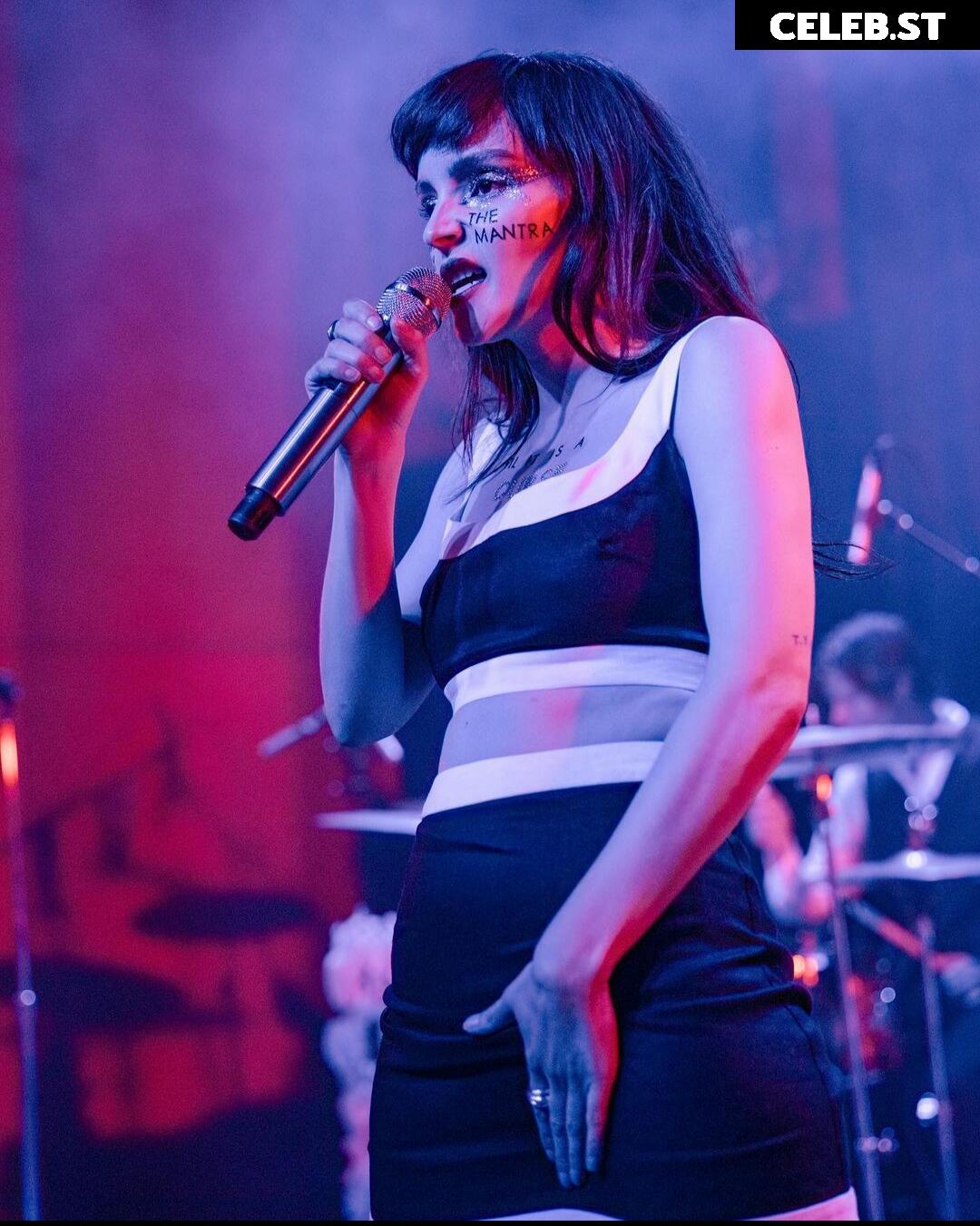 Lauren Mayberry (Singer) Image 4492750