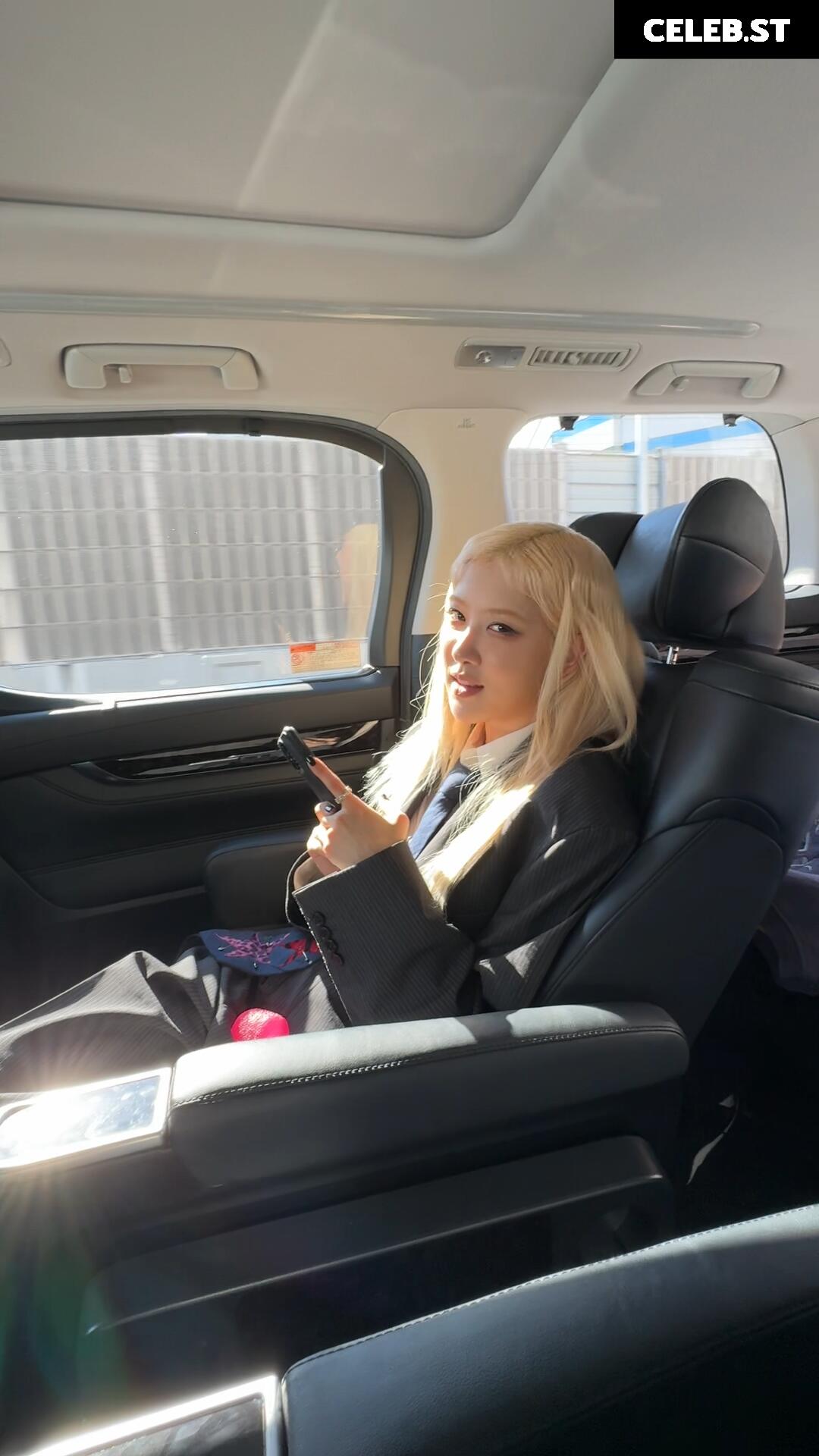 Rosé || Roseanne Park - BLΛƆKPIИK ( BLACKPINK ) Image 4492102