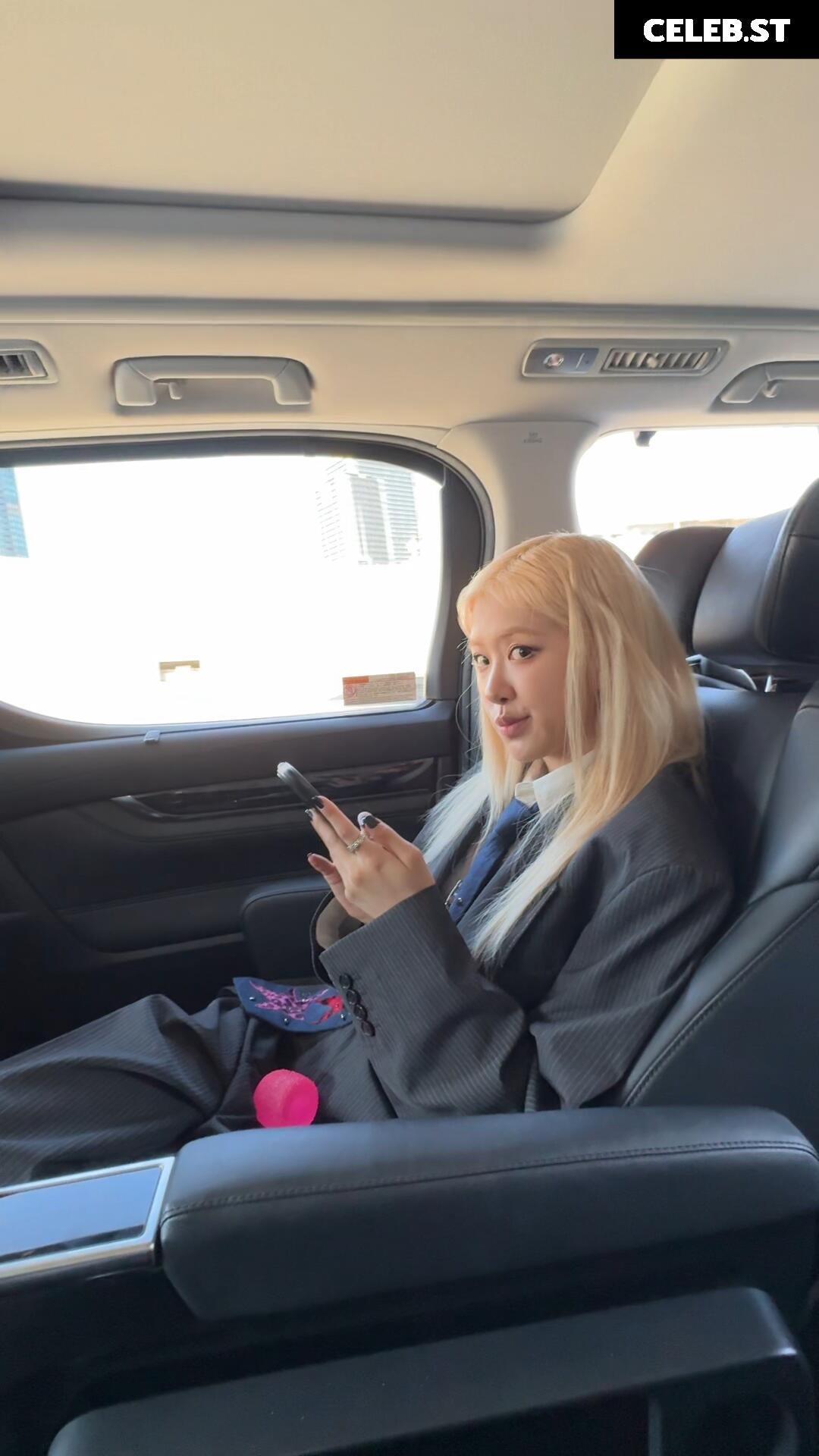 Rosé || Roseanne Park - BLΛƆKPIИK ( BLACKPINK ) Image 4492030