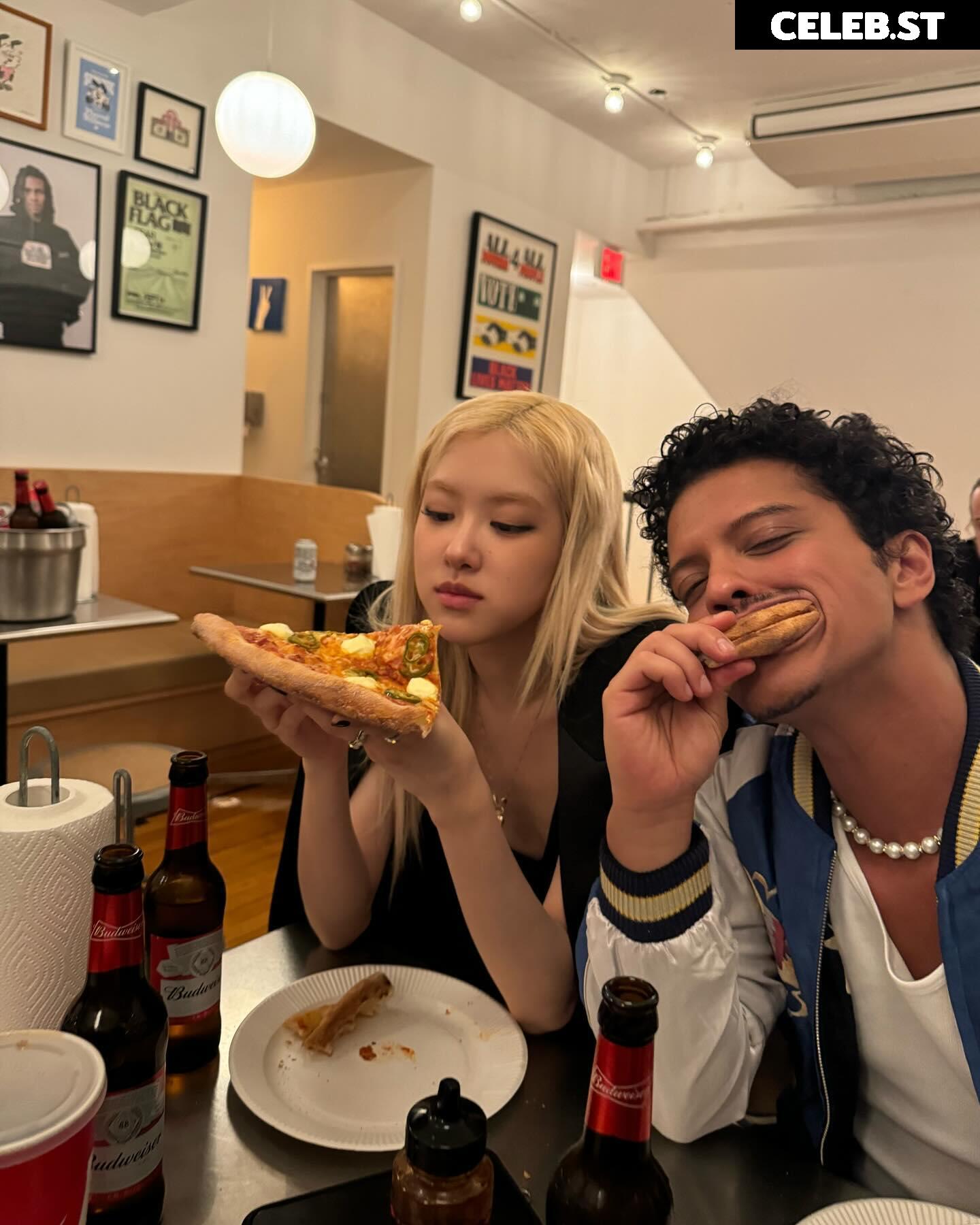Rosé || Roseanne Park - BLΛƆKPIИK ( BLACKPINK ) Image 4492322