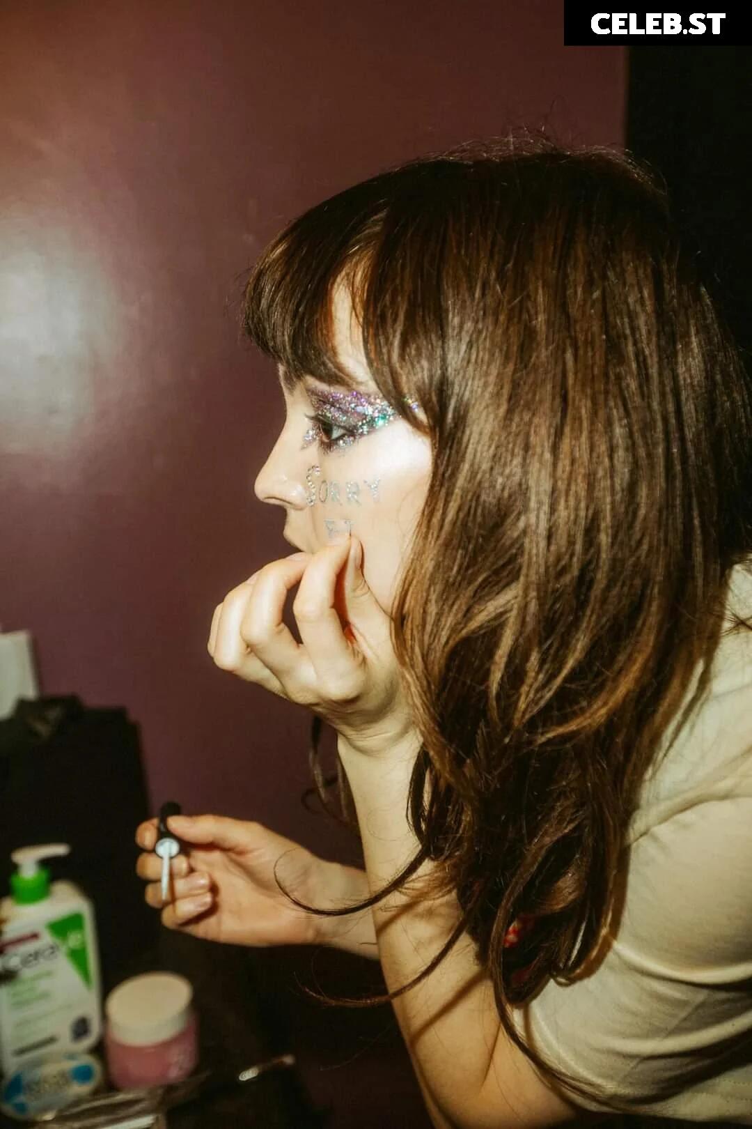 Lauren Mayberry (Singer) Image 4492286