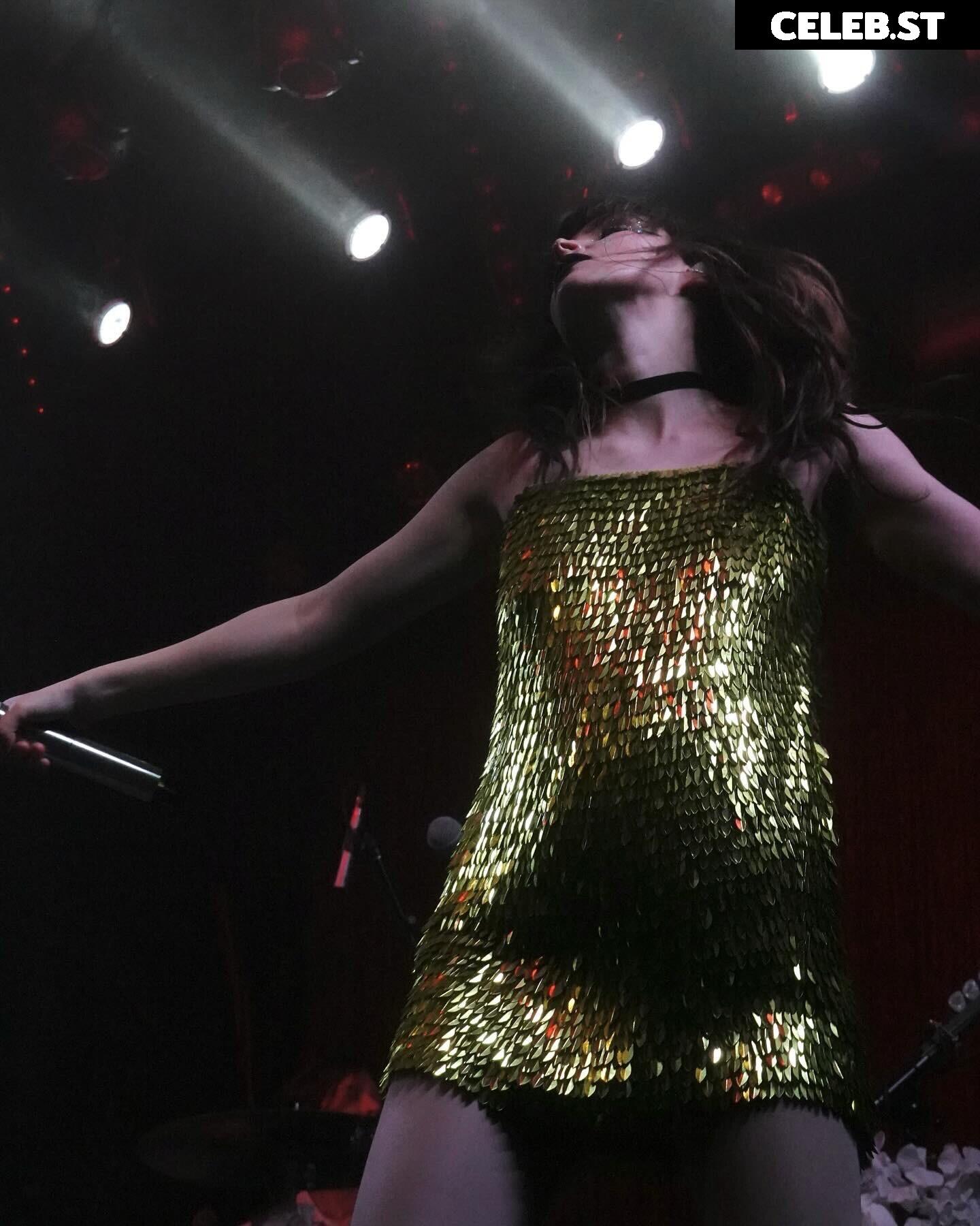 Lauren Mayberry (Singer) Image 4493279
