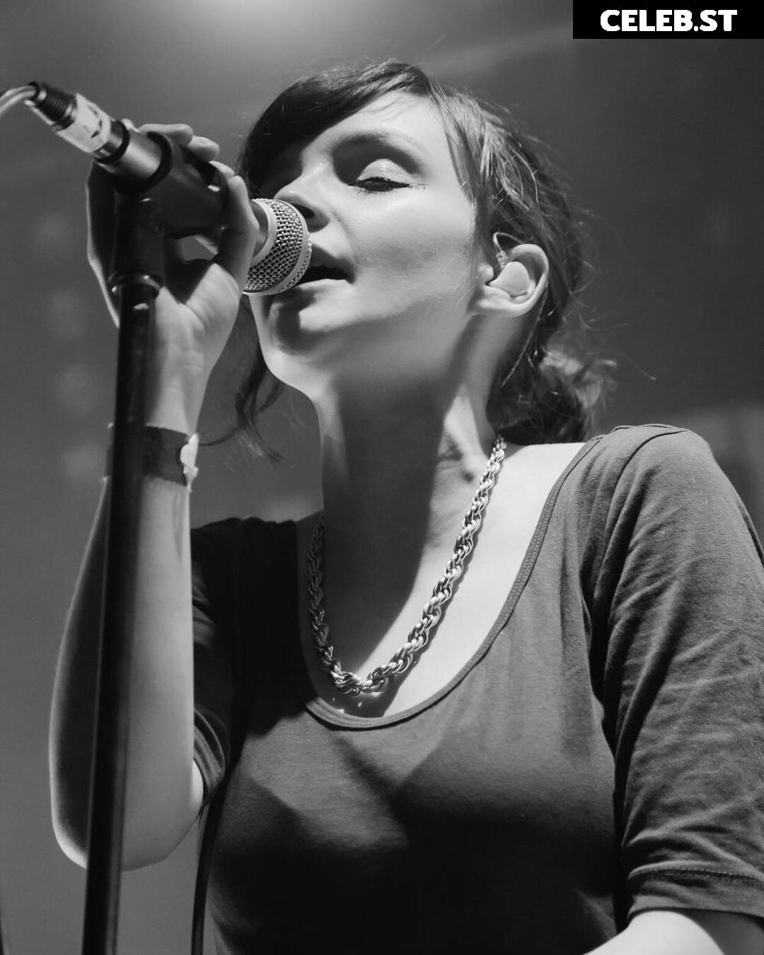 Lauren Mayberry (Singer) Image 4499537