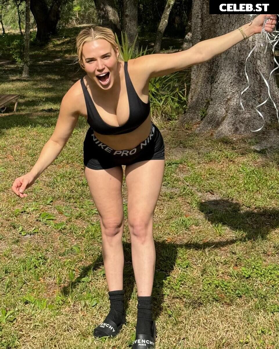WWE Lana / CJ Perry Image 4498337
