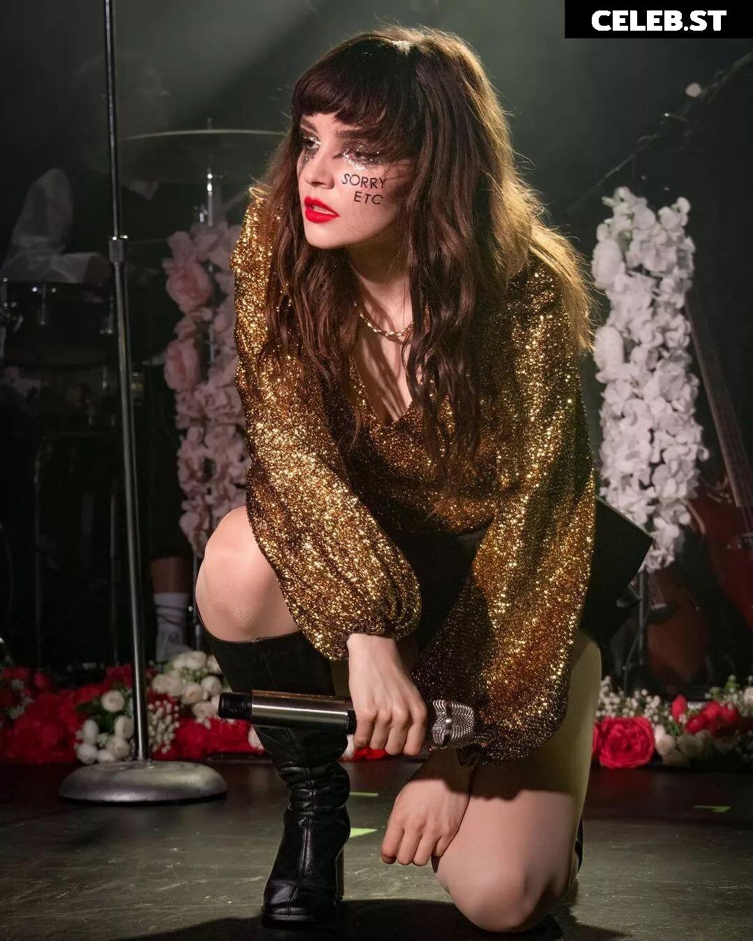 Lauren Mayberry (Singer) Image 4487938