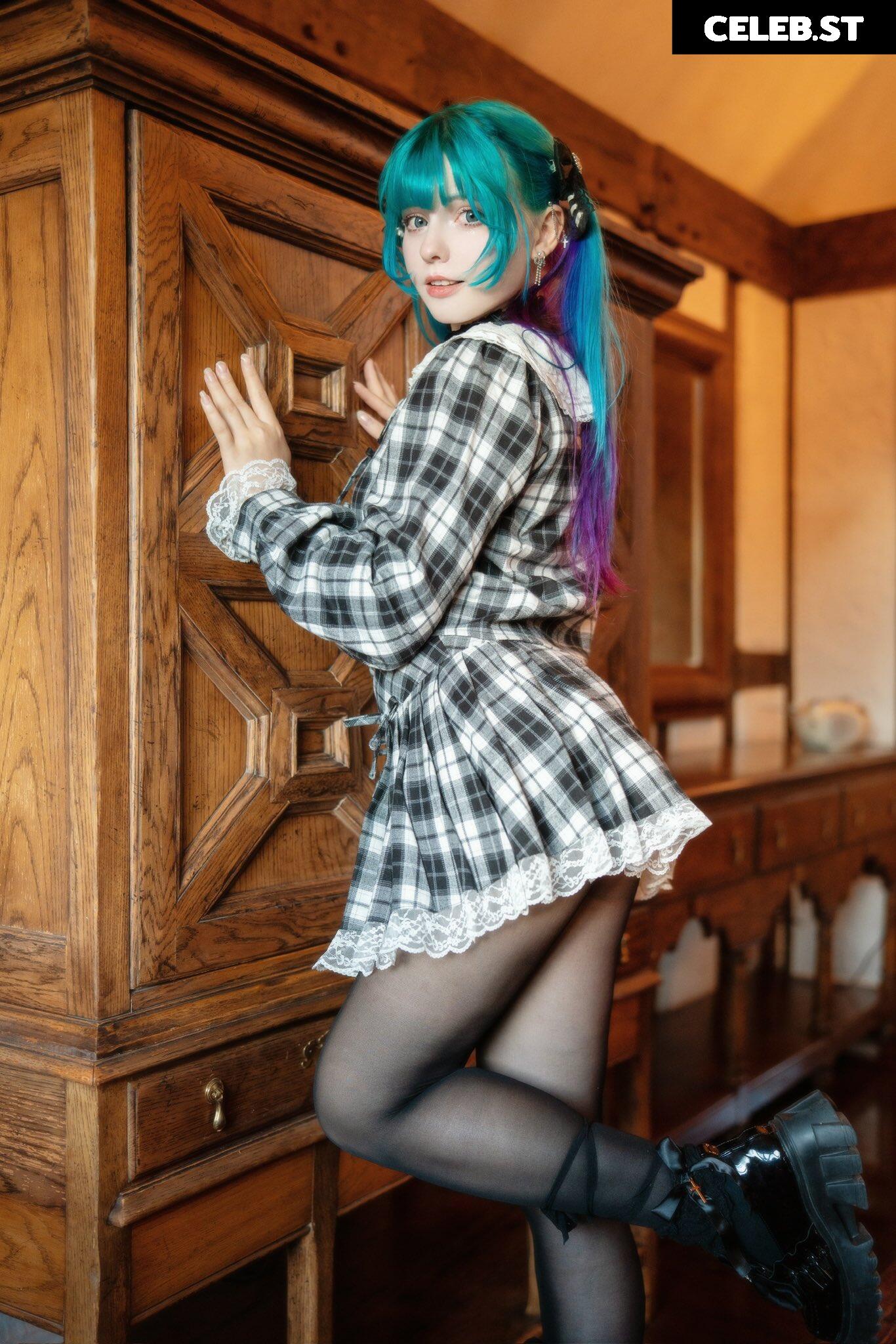 Saya Scarlet Image 4484290