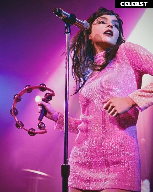 Lauren Mayberry (Singer) Image 4481175