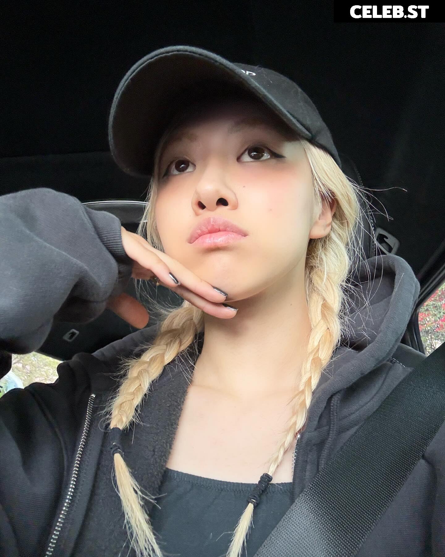 Rosé || Roseanne Park - BLΛƆKPIИK ( BLACKPINK ) Image 4482468