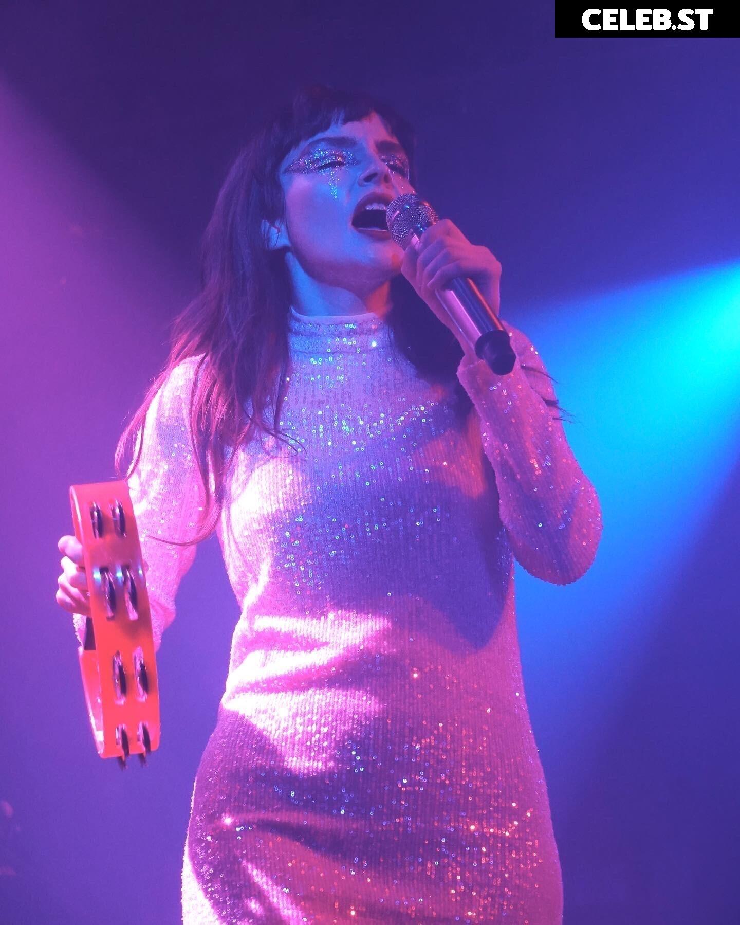 Lauren Mayberry (Singer) Image 4482108