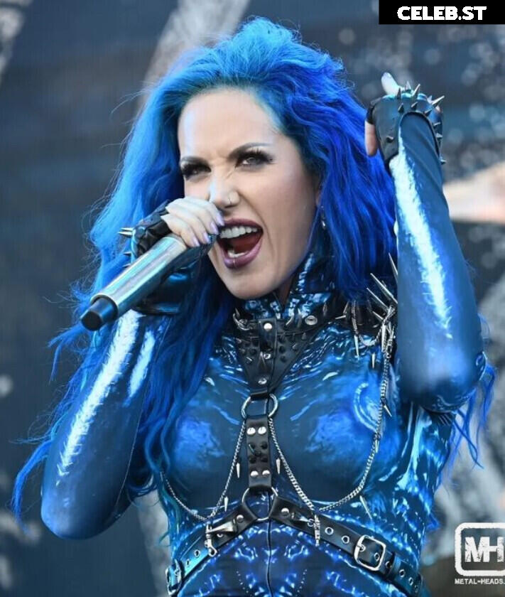 Women of Metal Image 4480467