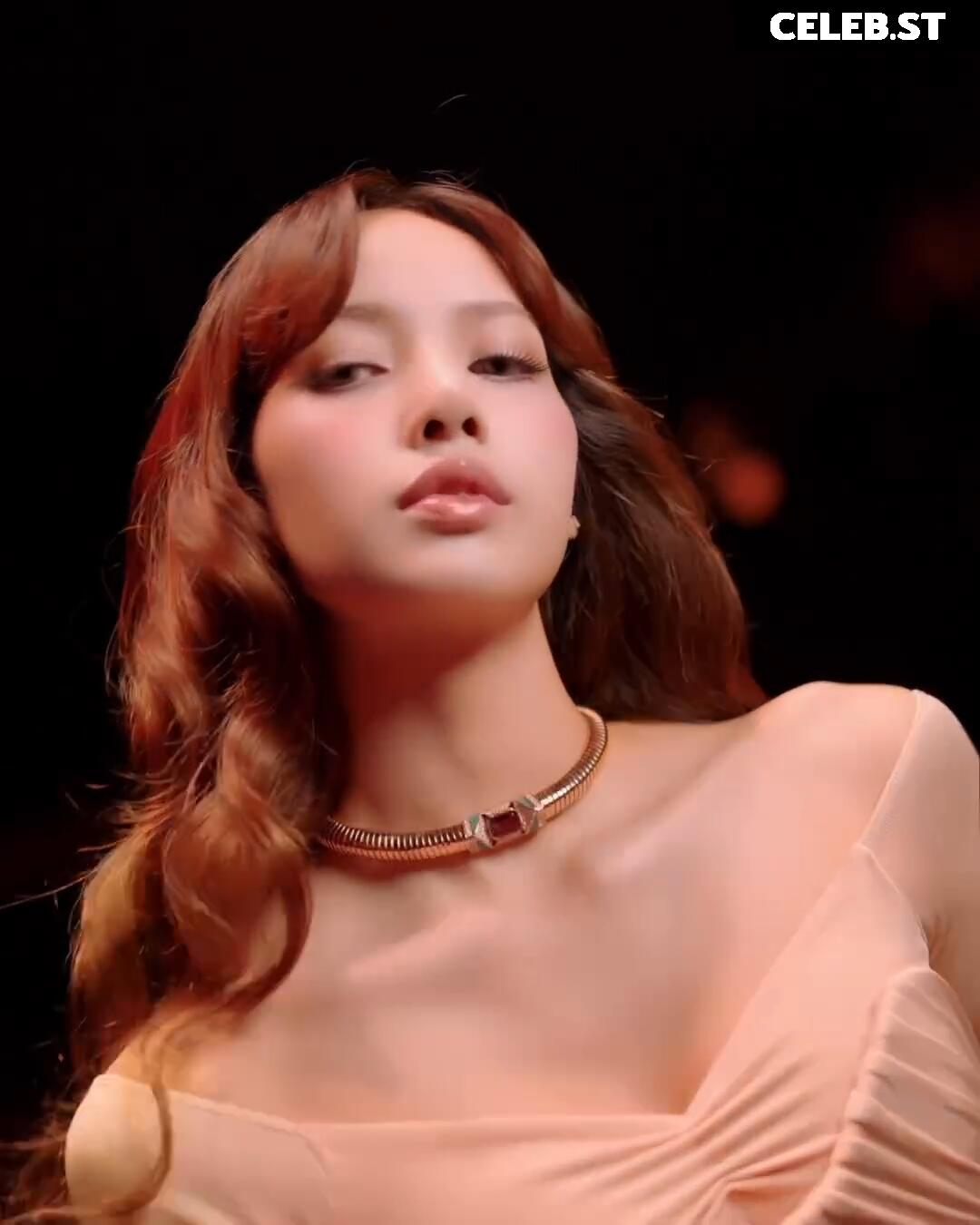 Lisa | BLΛƆKPIИK (Blackpink) Image 4480730