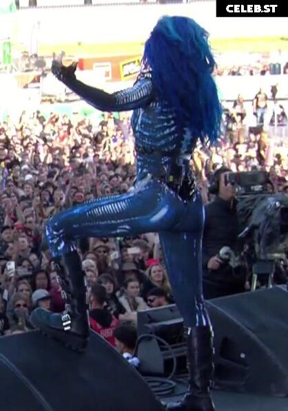 Women of Metal Image 4480117