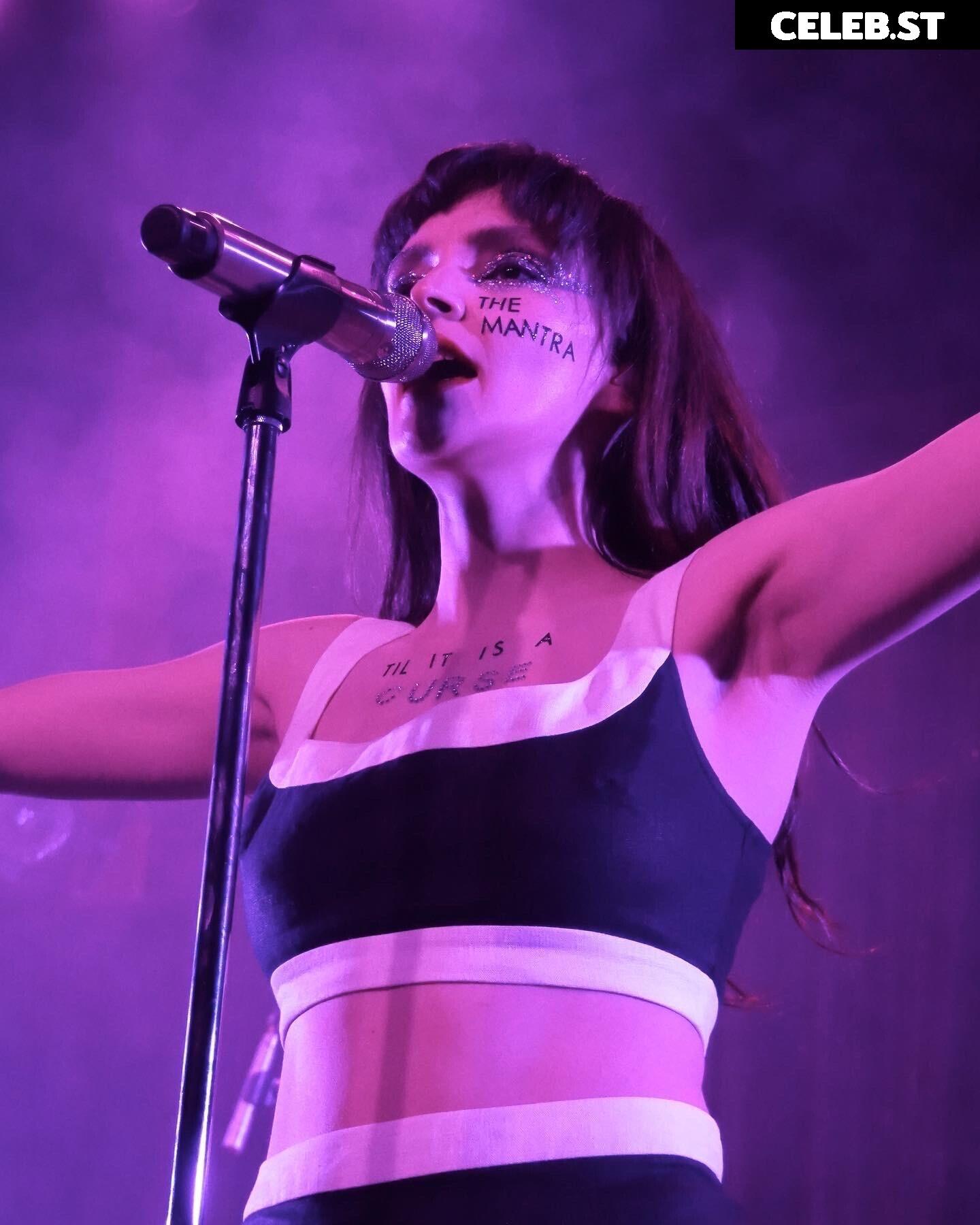 Lauren Mayberry (Singer) Image 4480018