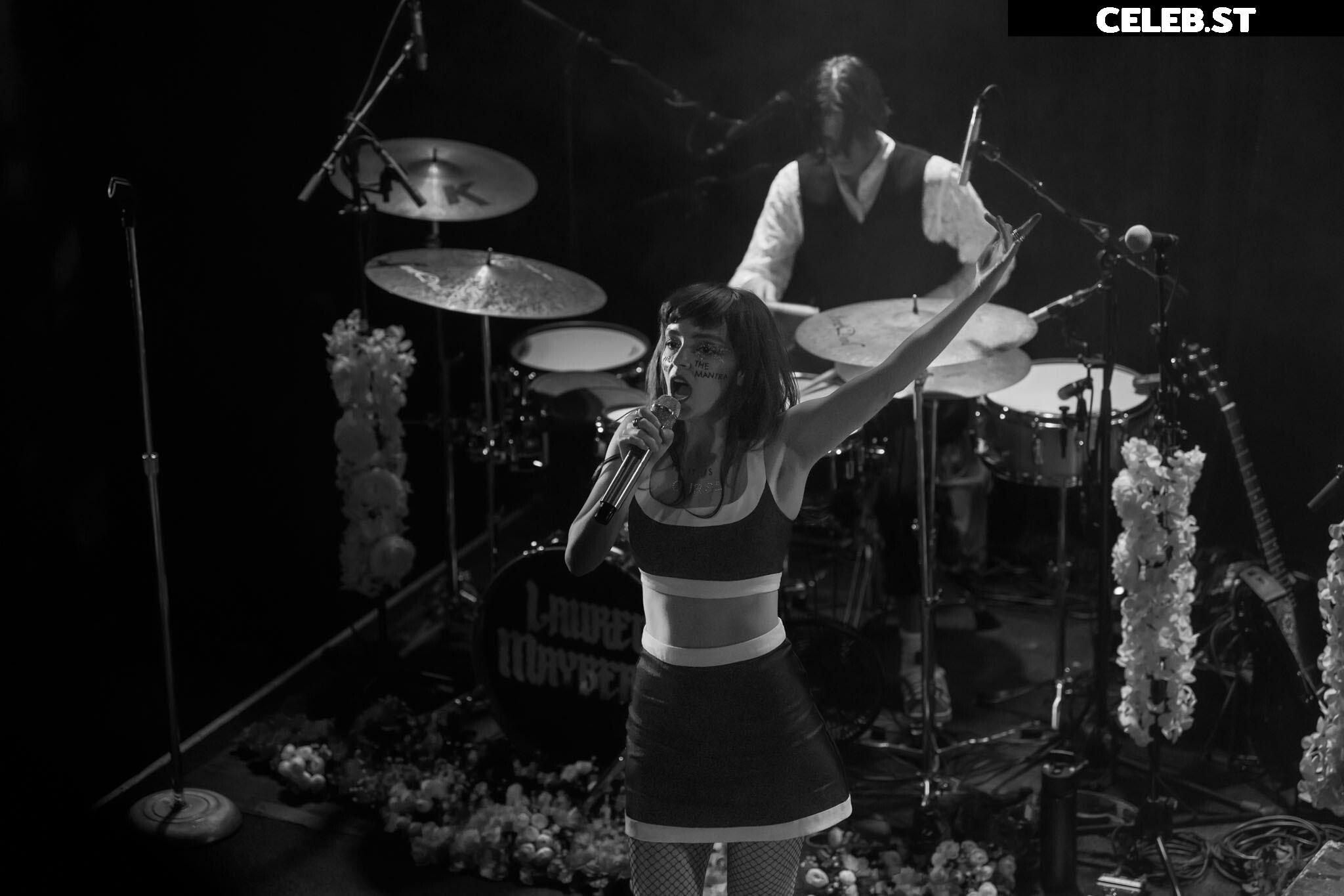 Lauren Mayberry (Singer) Image 4480375