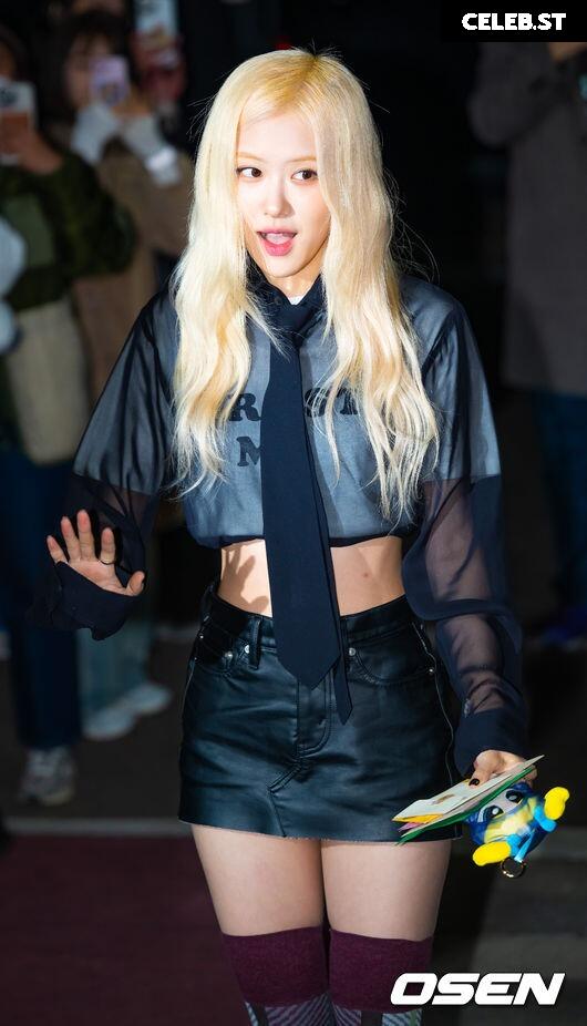 Rosé || Roseanne Park - BLΛƆKPIИK ( BLACKPINK ) Image 4489015