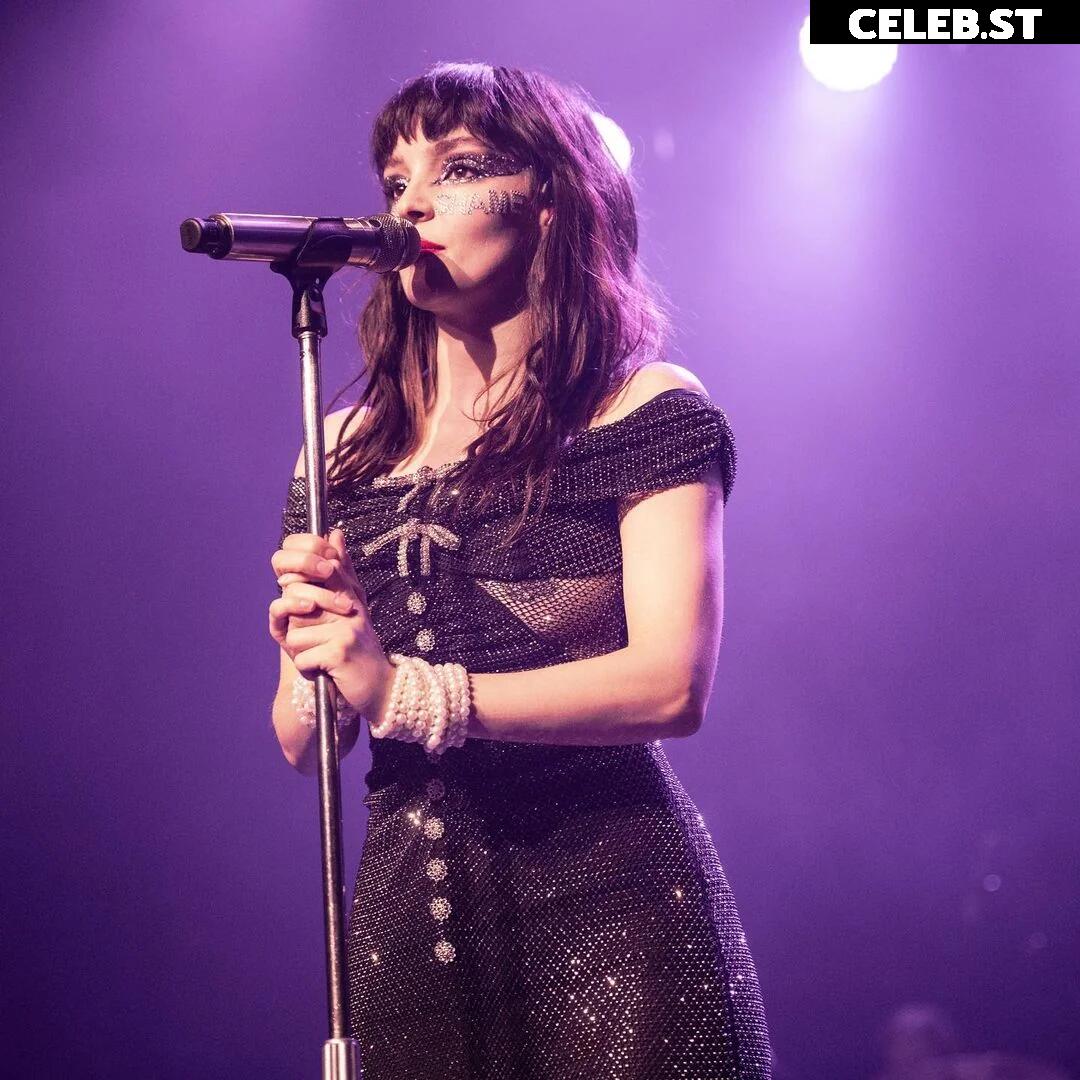 Lauren Mayberry (Singer) Image 4488331