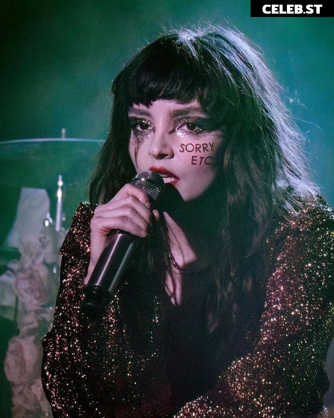 Lauren Mayberry (Singer) Image 4488251