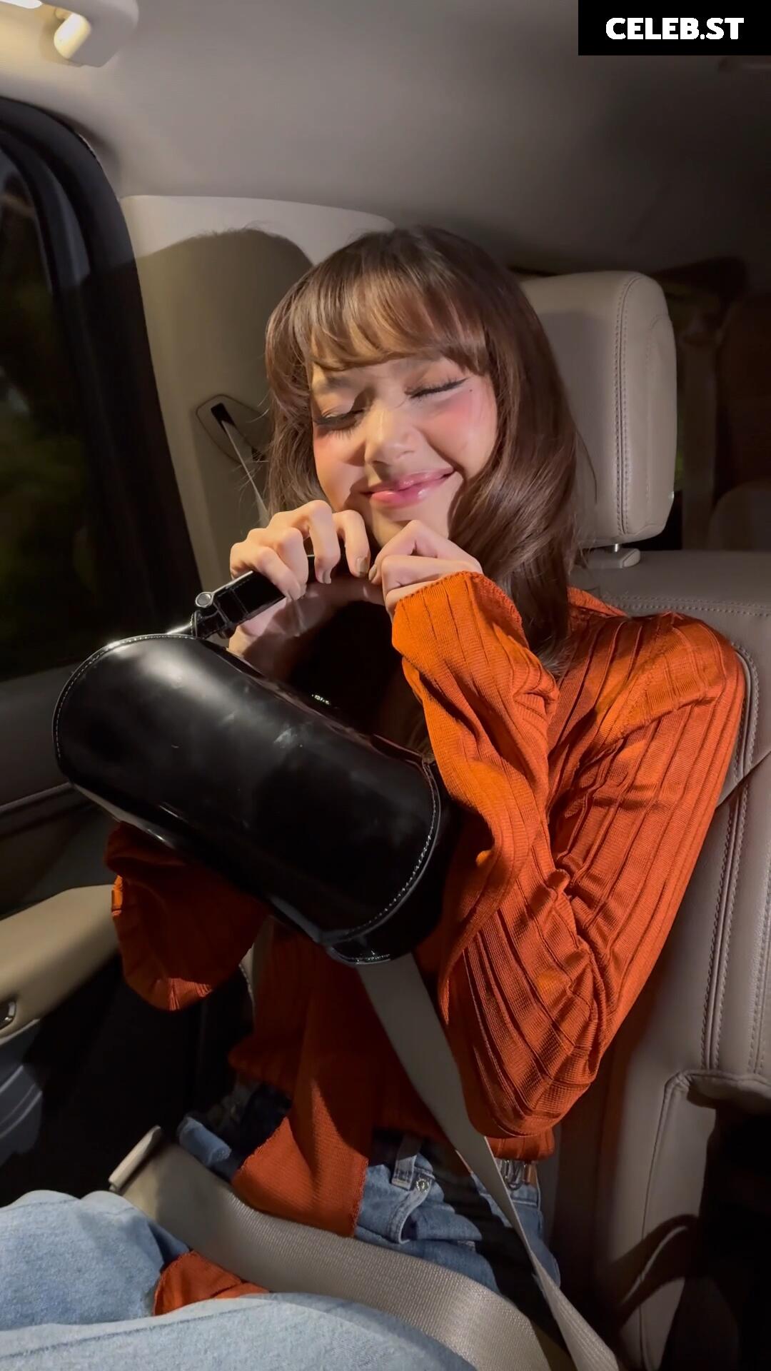 Lisa | BLΛƆKPIИK (Blackpink) Image 4475513