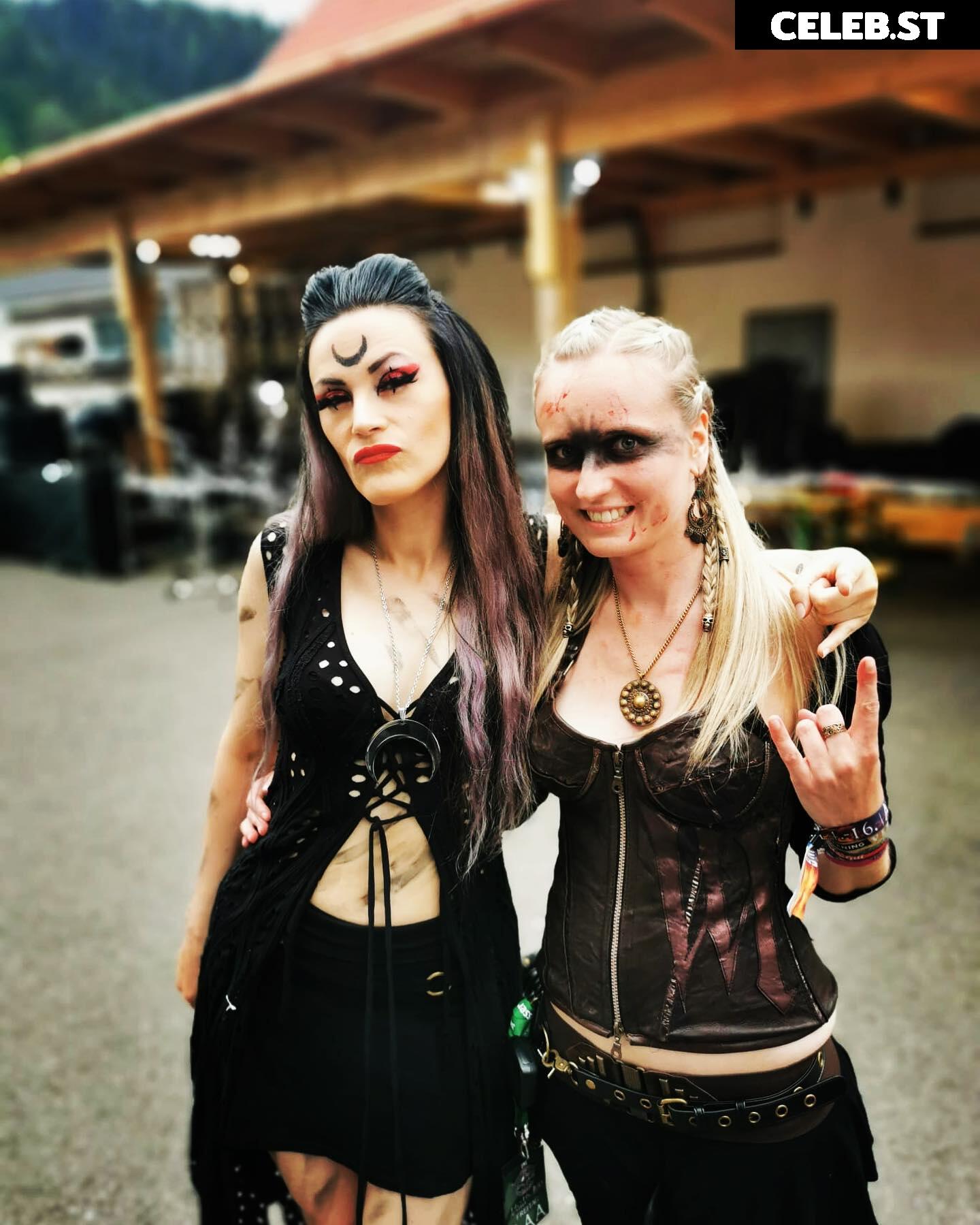 Women of Metal Image 4475482
