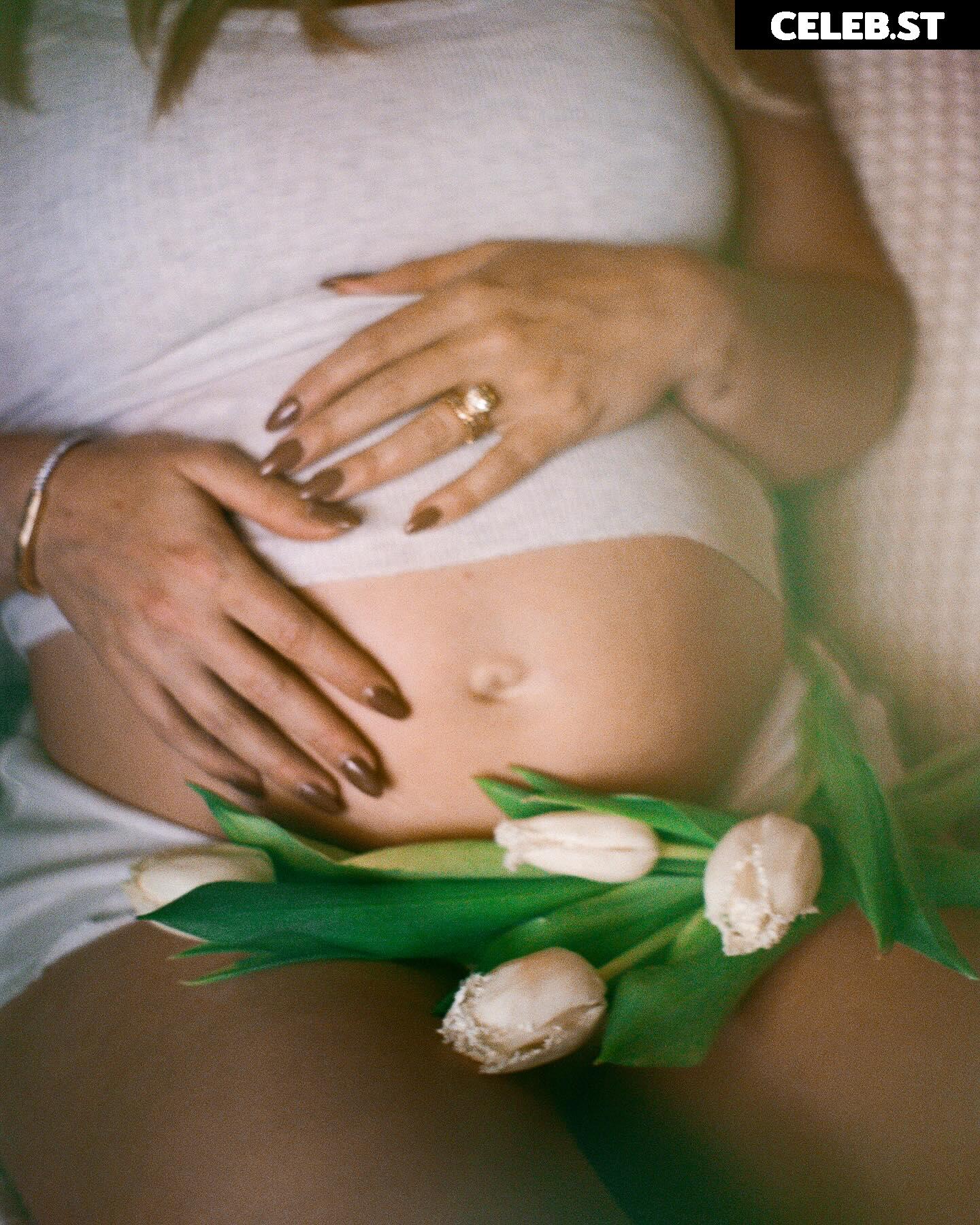 Hilary Duff Image 4475659