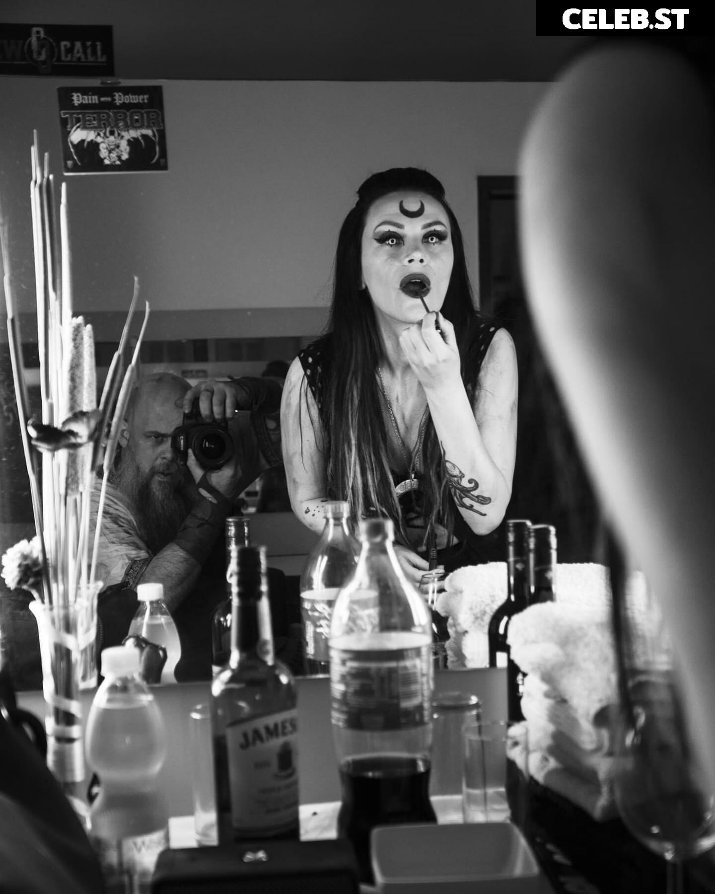 Women of Metal Image 4475393
