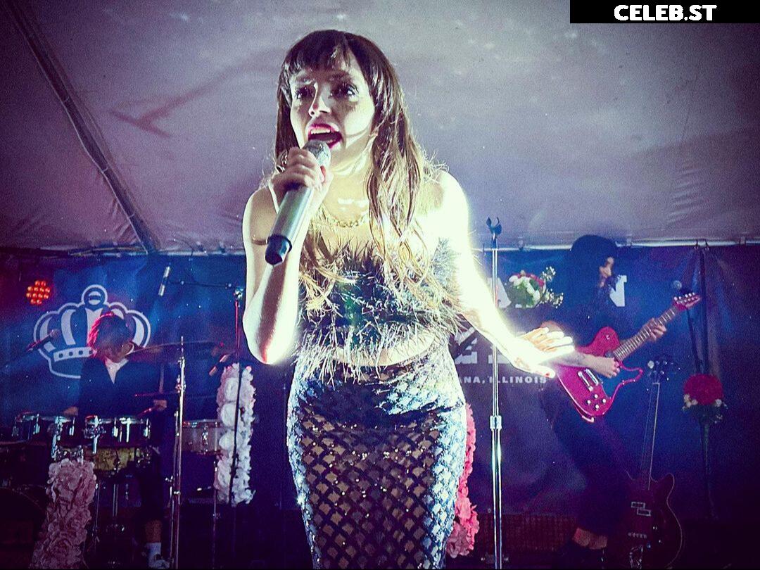 Lauren Mayberry (Singer) Image 4475909