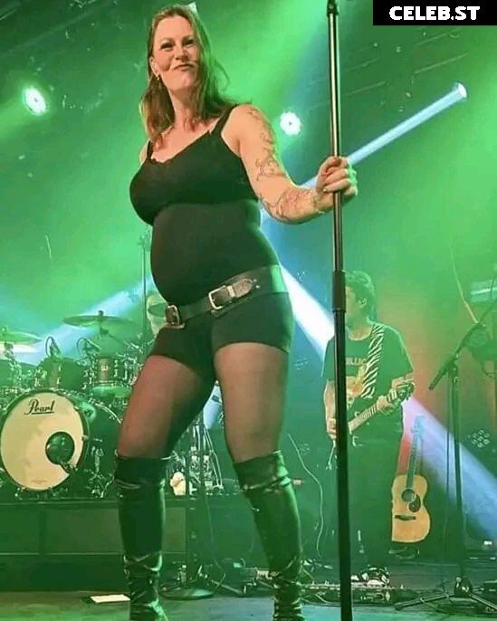 Women of Metal Image 4476545