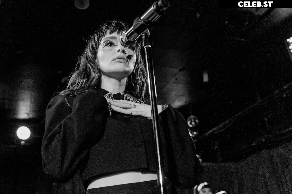 Lauren Mayberry (Singer) Image 4476652