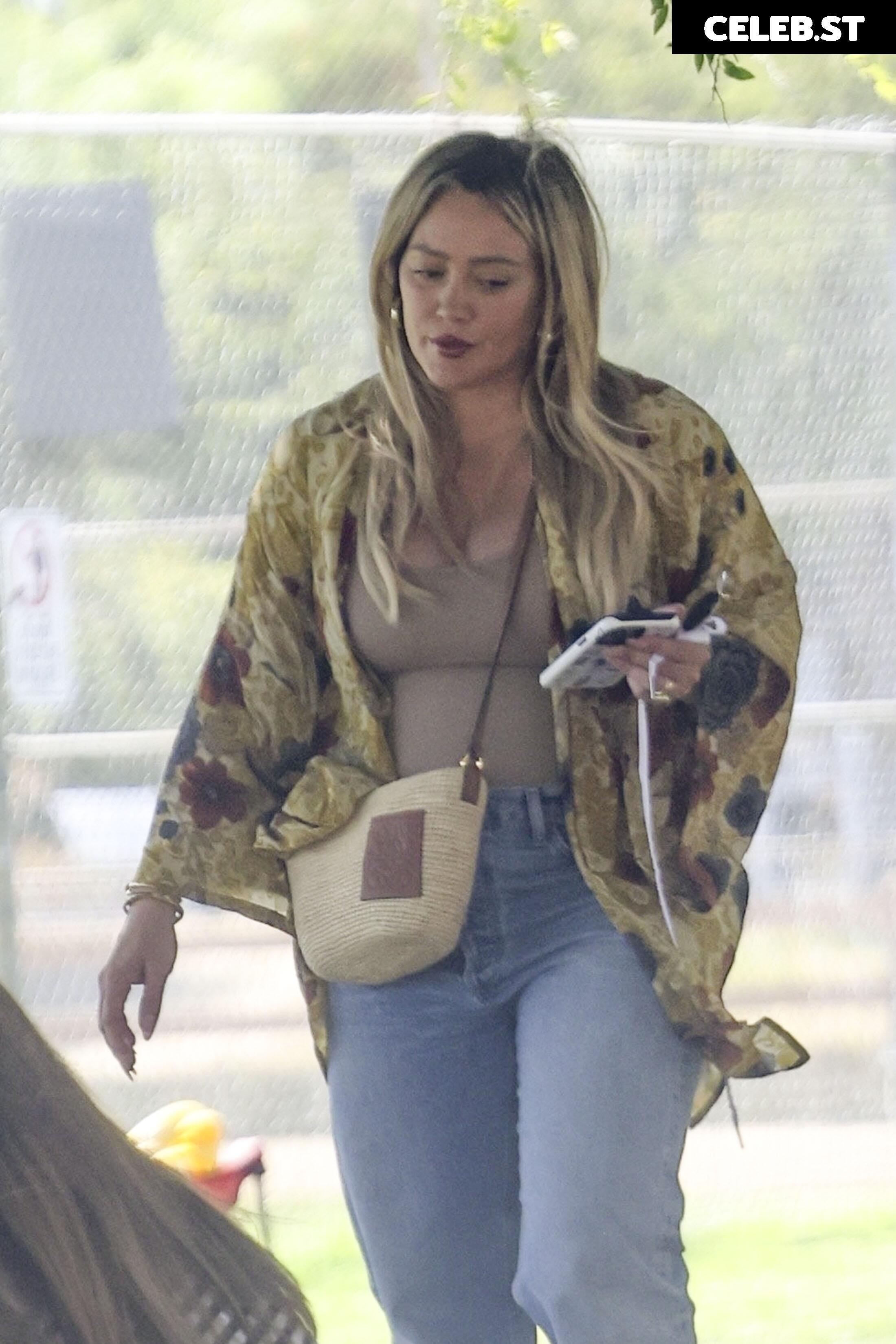 Hilary Duff Image 4476143