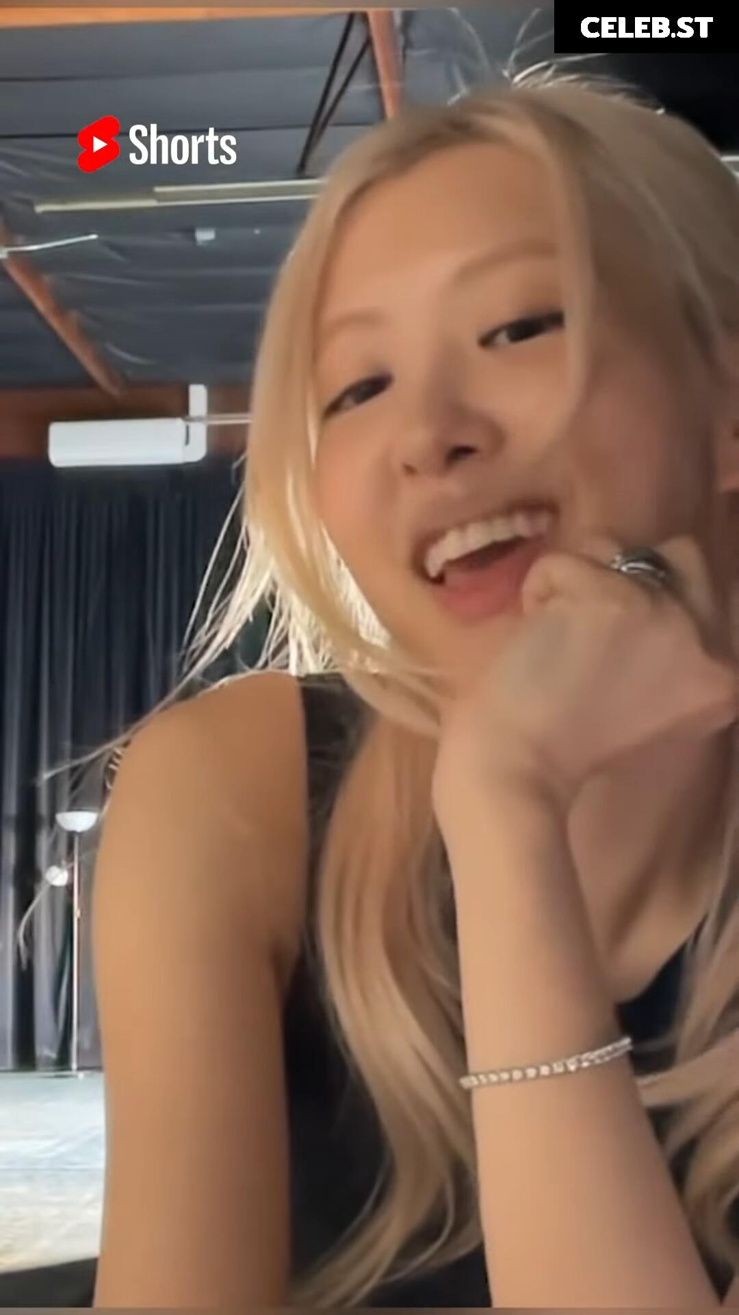 Rosé || Roseanne Park - BLΛƆKPIИK ( BLACKPINK ) Image 4477470