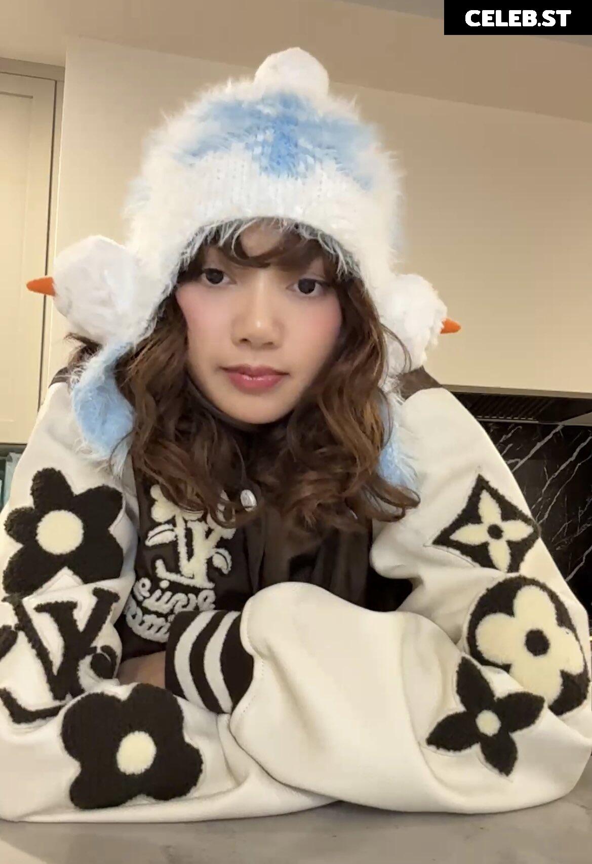 Lisa | BLΛƆKPIИK (Blackpink) Image 4477688
