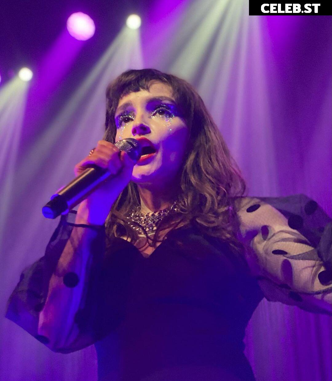 Lauren Mayberry (Singer) Image 4477609