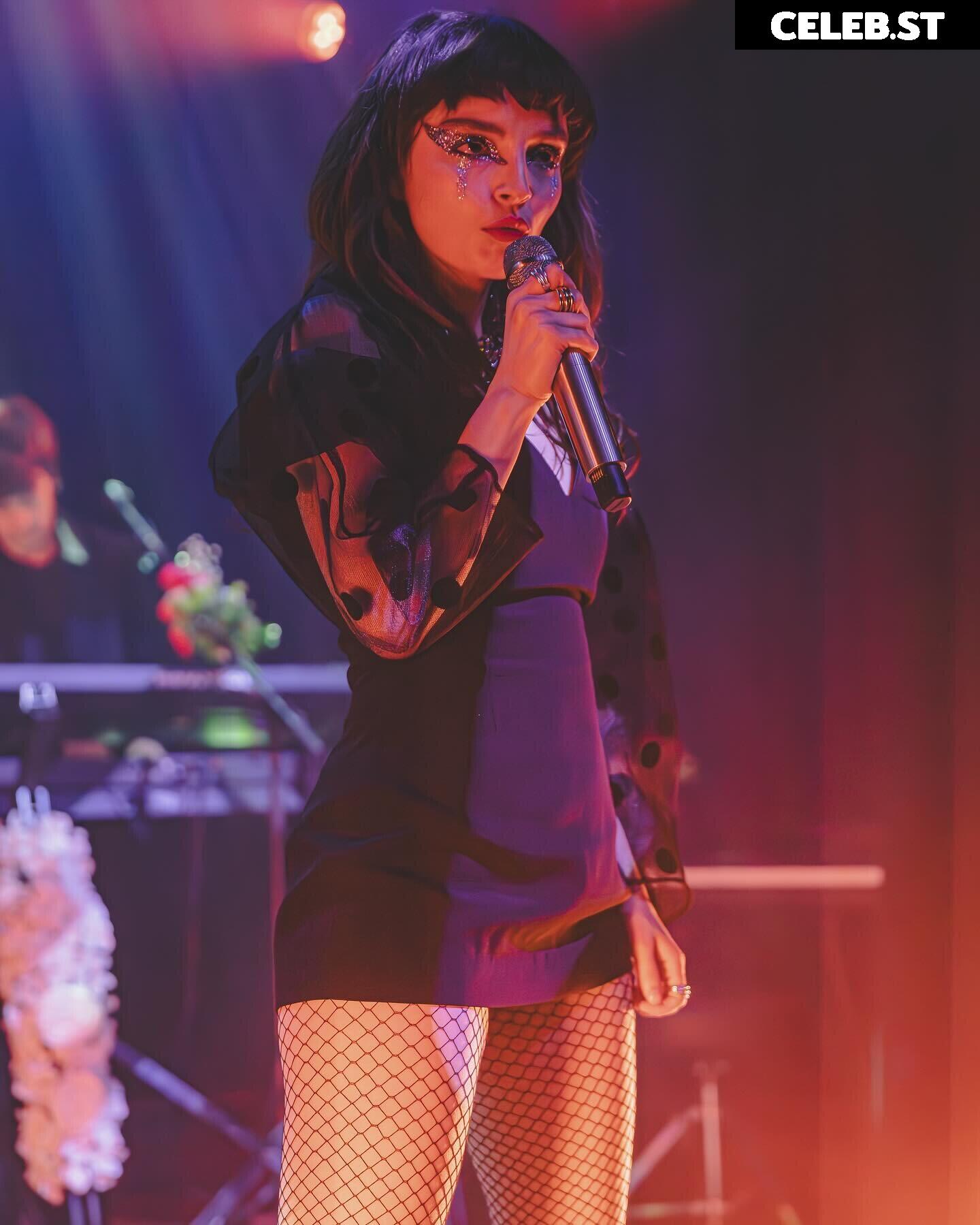 Lauren Mayberry (Singer) Image 4477228