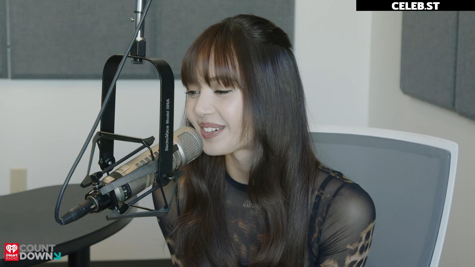 Lisa | BLΛƆKPIИK (Blackpink) Image 4474194