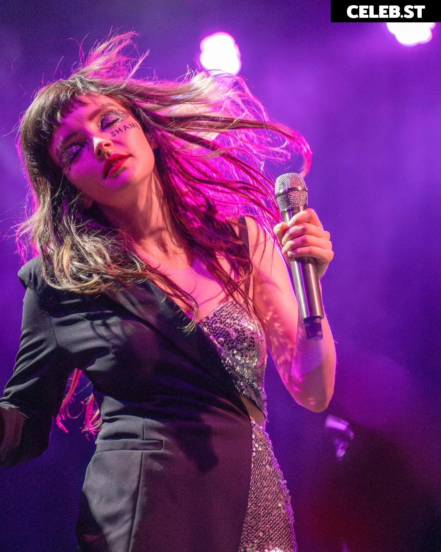 Lauren Mayberry (Singer) Image 4471492
