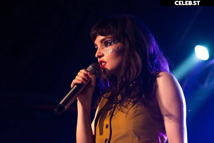 Lauren Mayberry (Singer) Image 4472703