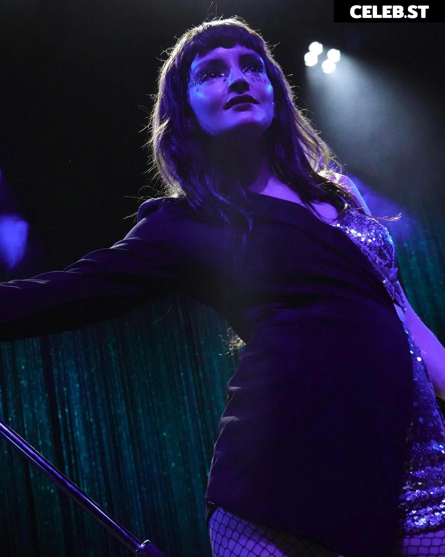 Lauren Mayberry (Singer) Image 4472255