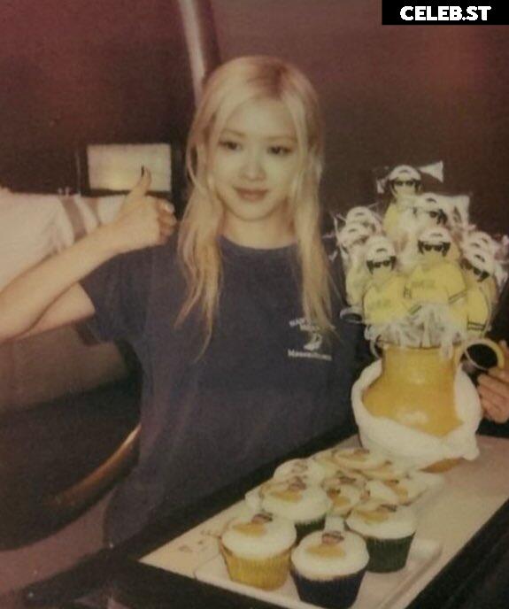 Rosé || Roseanne Park - BLΛƆKPIИK ( BLACKPINK ) Image 4472257