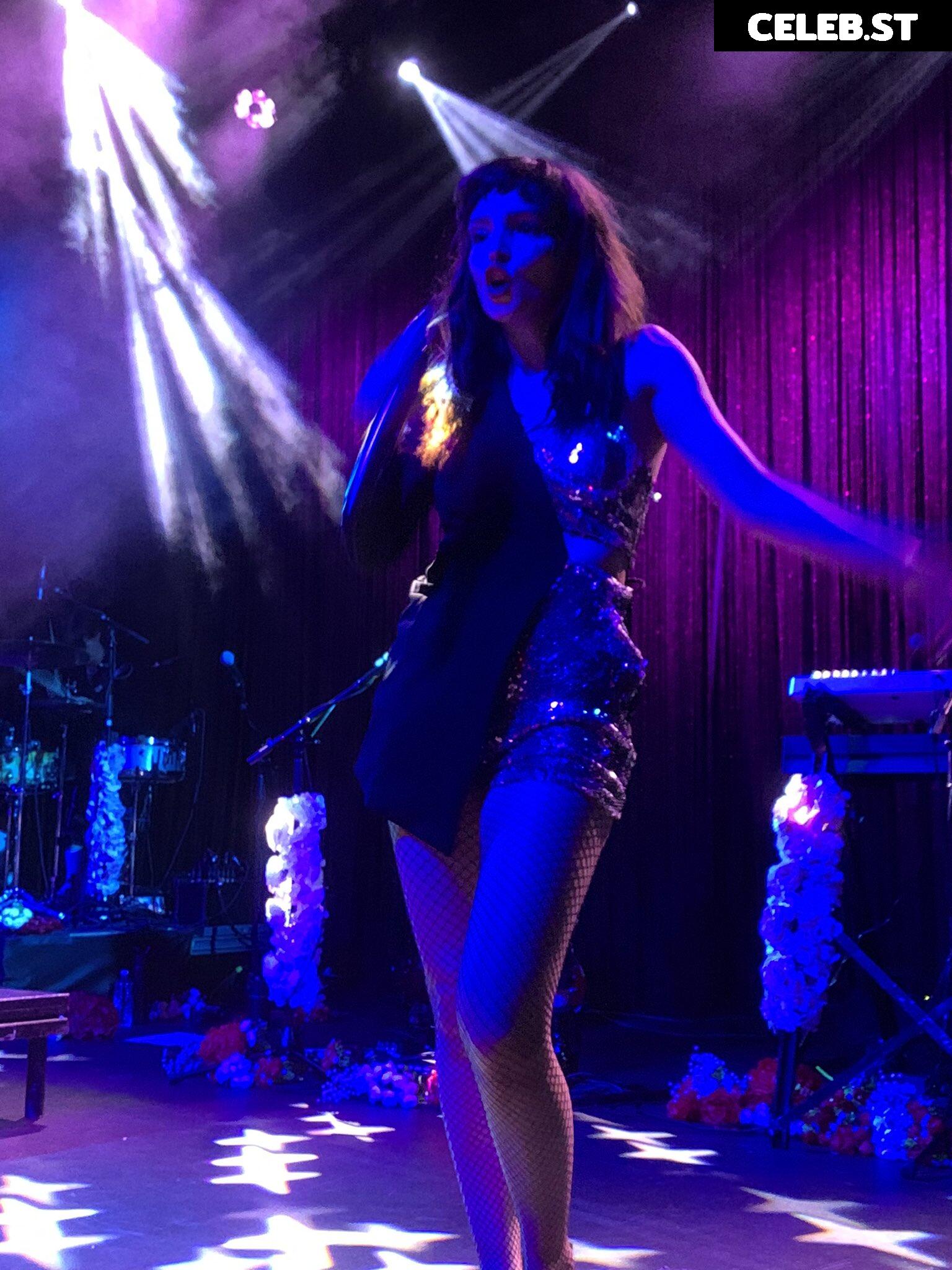 Lauren Mayberry (Singer) Image 4473853