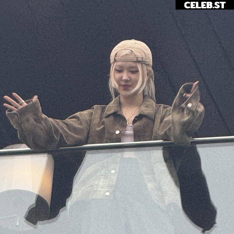 Rosé || Roseanne Park - BLΛƆKPIИK ( BLACKPINK ) Image 4473591